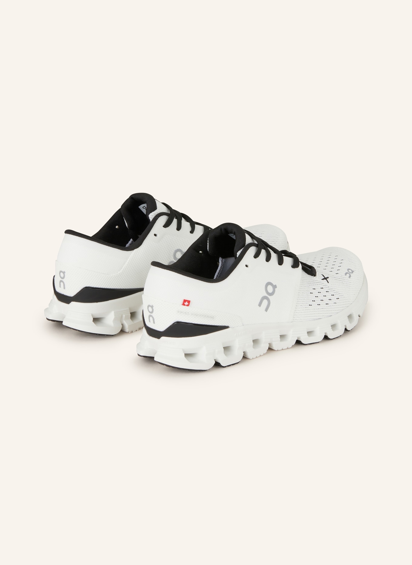 On Fitness shoes CLOUD X 4, Color: WHITE/ BLACK (Image 2)