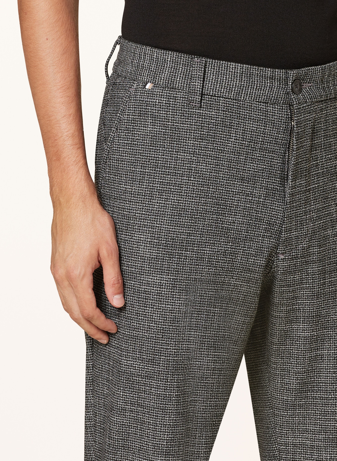 BOSS Chinosy KANE regular tapered fit: CZARNY