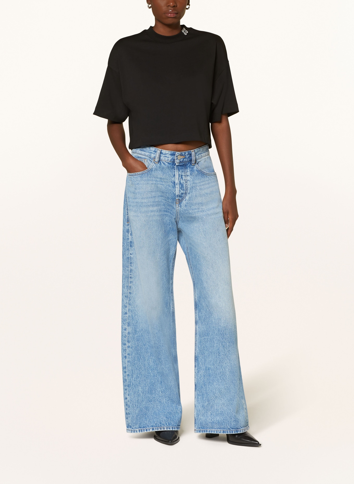 HUGO Cropped tričko DAMELODY: ČERNÁ