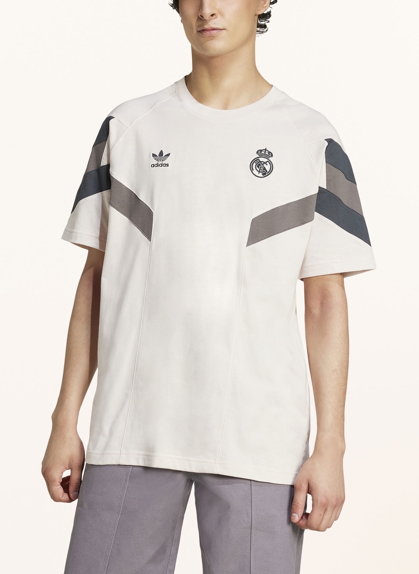 adidas T Shirt REAL MADRID ORIGINALS in creme dunkelgrau
