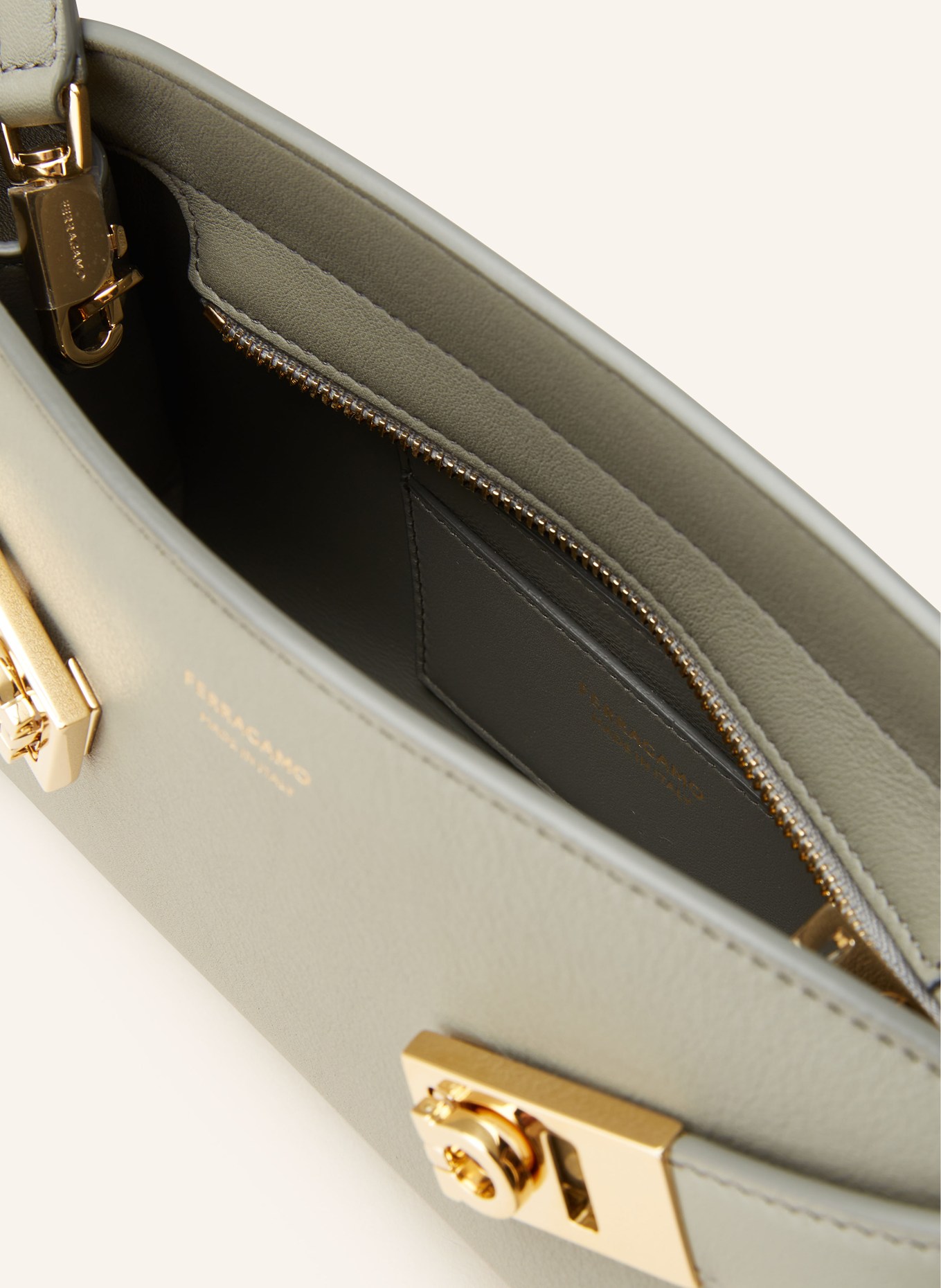 FERRAGAMO Crossbody bag HUG, Color: GRAY (Image 3)