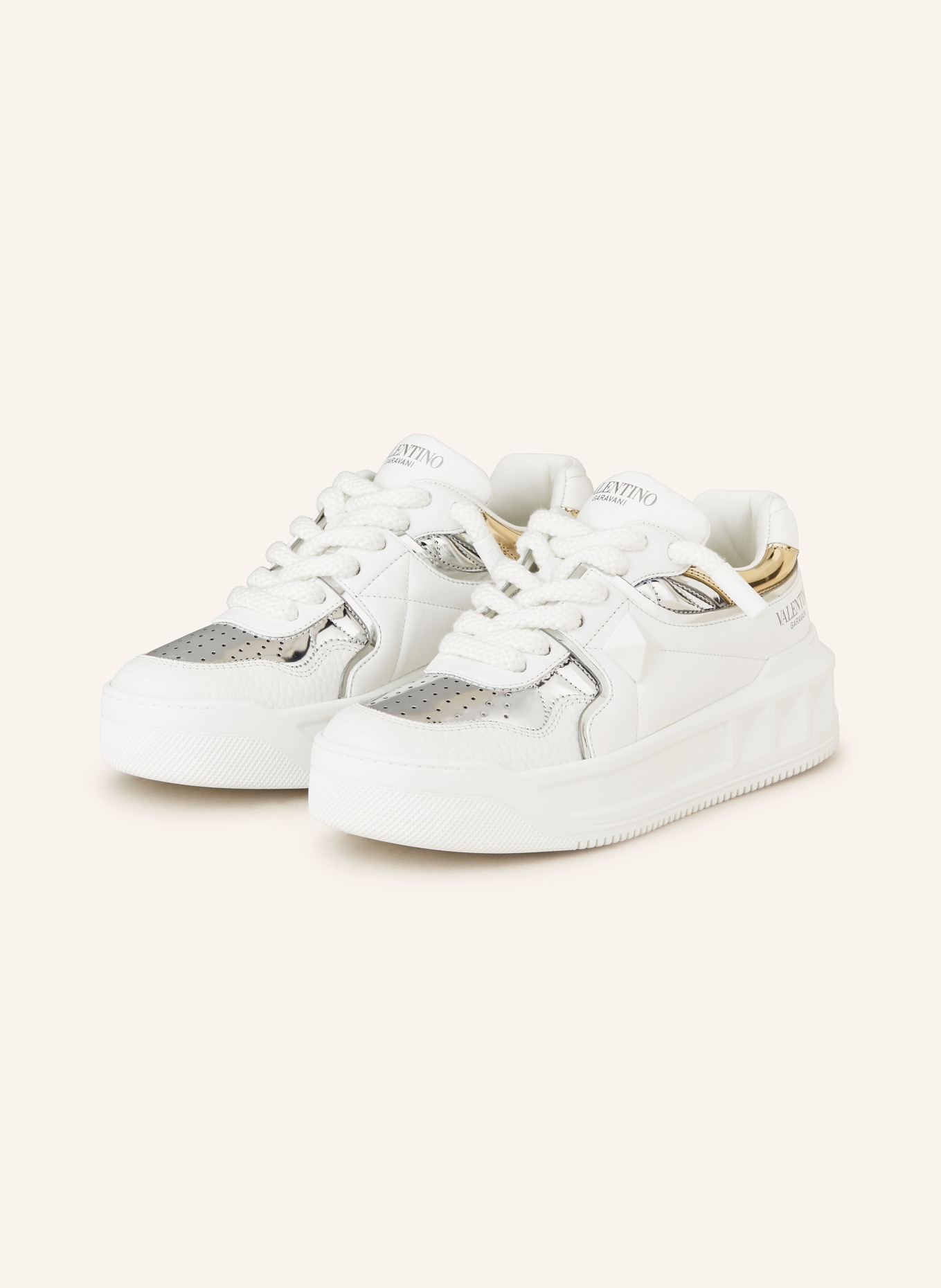 Valentino garavani sneakers white 2025
