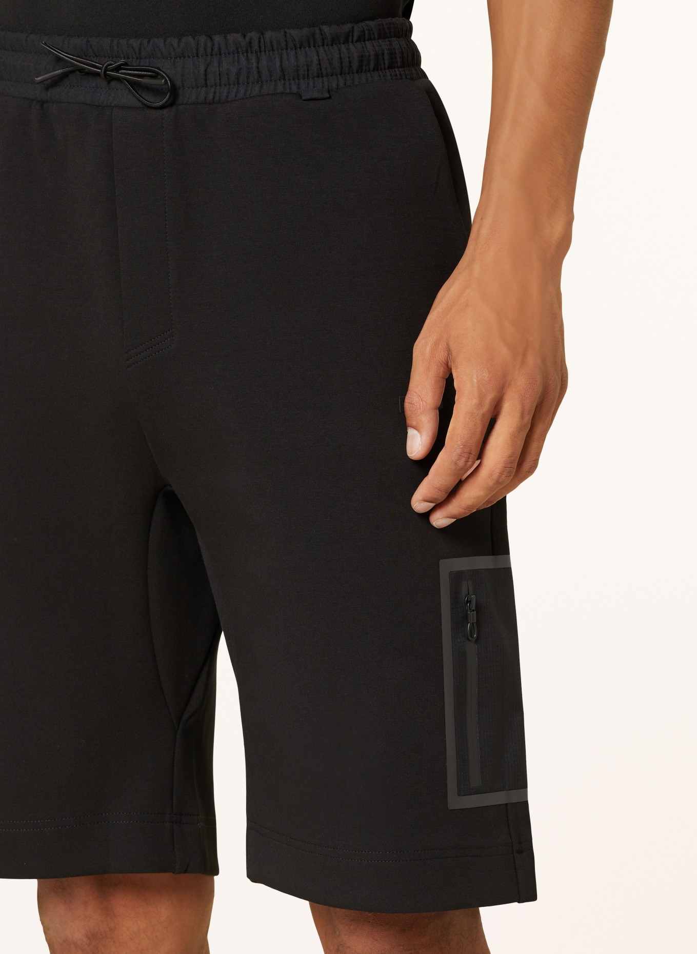 BOSS Sweatshorts HARIQ: SCHWARZ
