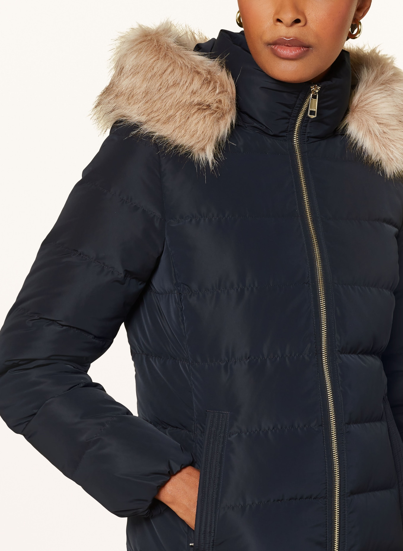 TOMMY HILFIGER Daunenmantel HERITAGE DOWN TYRA mit abnehmbarem Kunstpelz: DUNKELBLAU