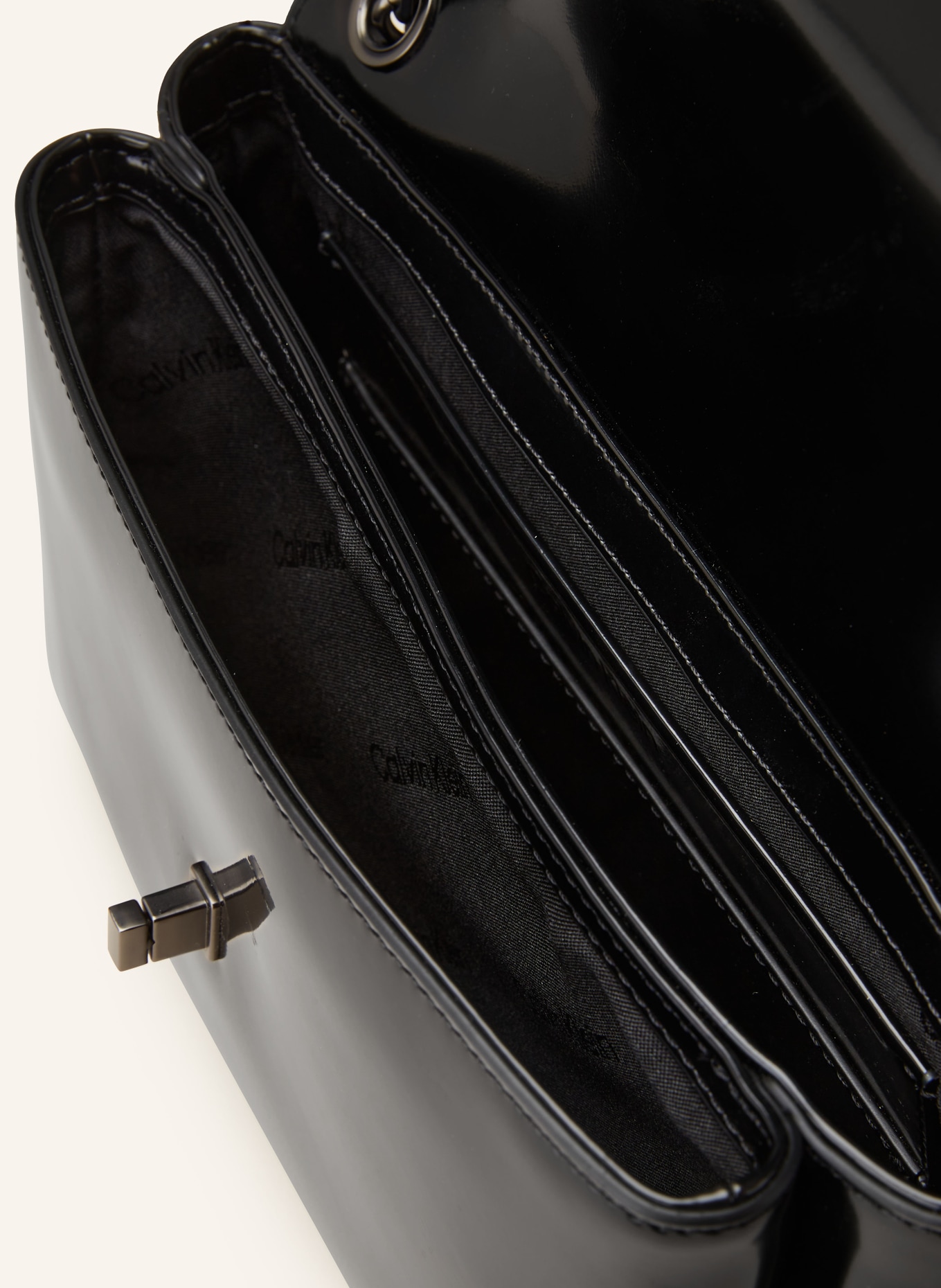 Calvin Klein Umhängetasche RE-LOCK in schwarz