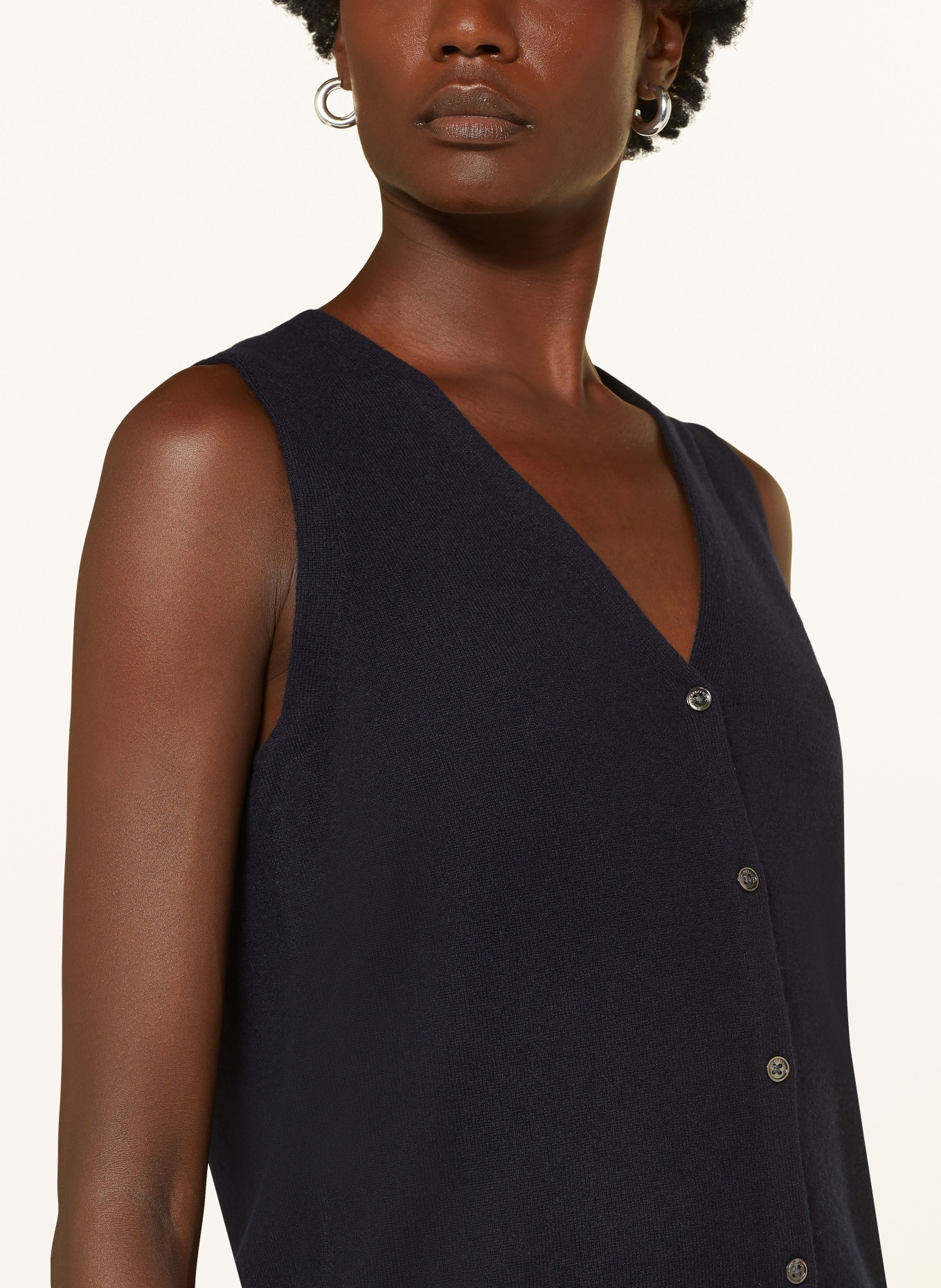 (THE MERCER) N.Y. Knit vest in cashmere, Color: DARK BLUE (Image 4)