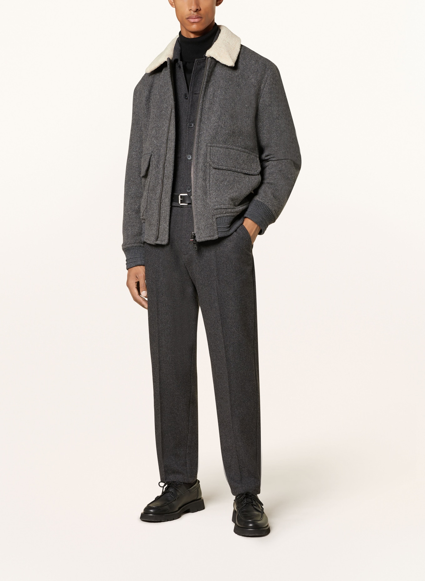 TOMMY HILFIGER Blouson mit Teddyfell in grau 