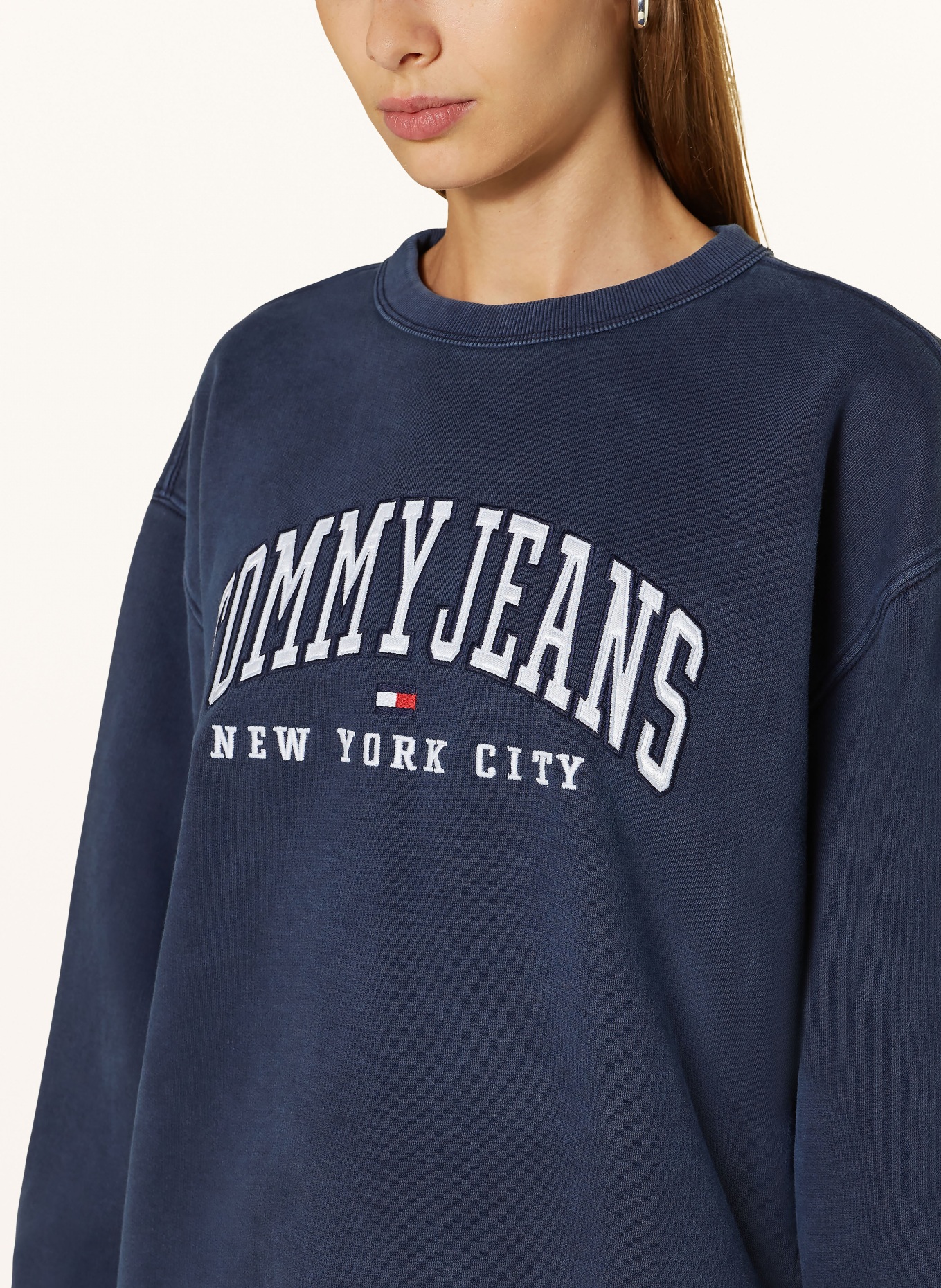 Blue tommy jeans sweatshirt online