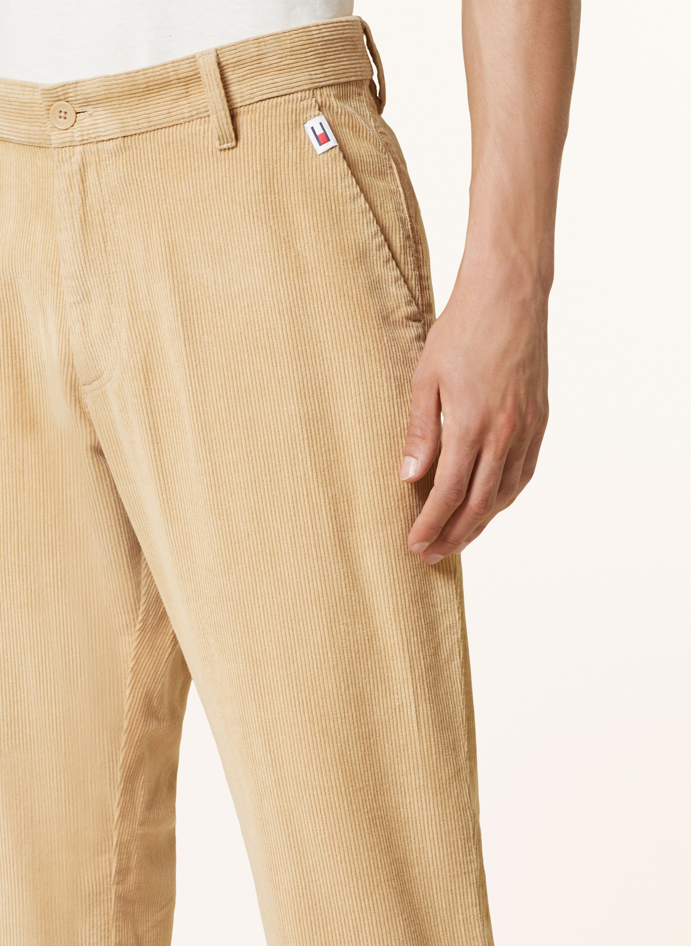 TOMMY JEANS Cordhose RYAN Regular Straight Fit, Farbe: CAMEL (Bild 5)