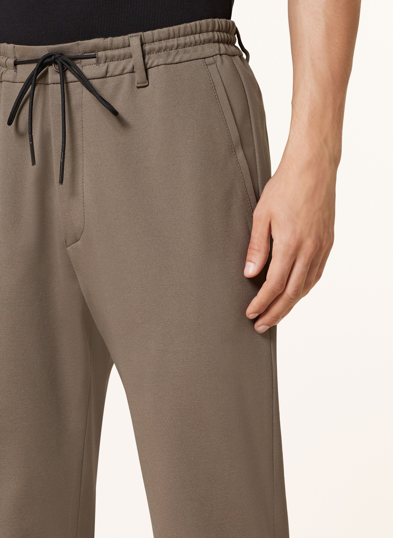 DRYKORN Jersey broek DEGER in joggingstijl Slim Fit: KAKI