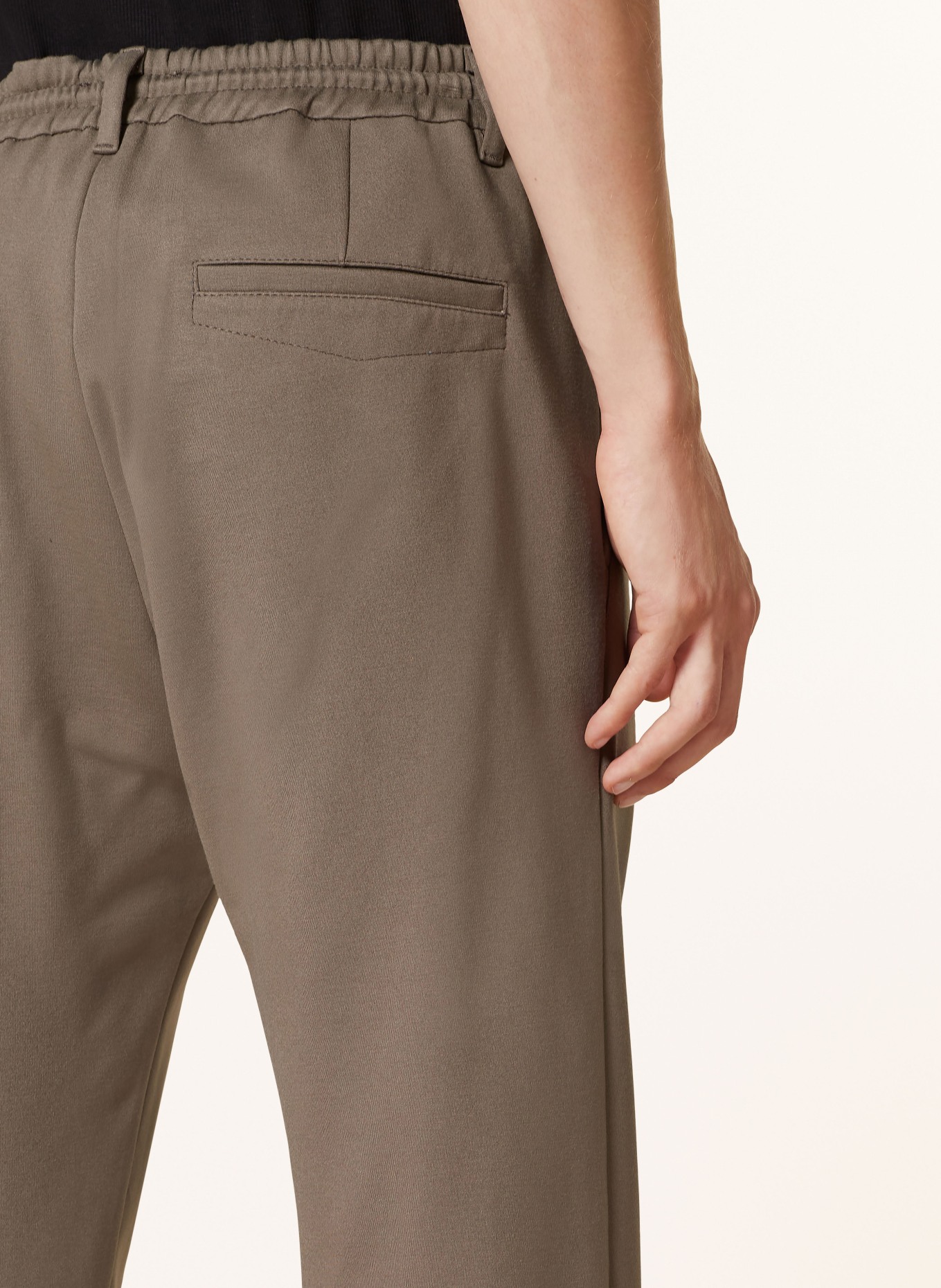 DRYKORN Jersey broek DEGER in joggingstijl Slim Fit: KAKI