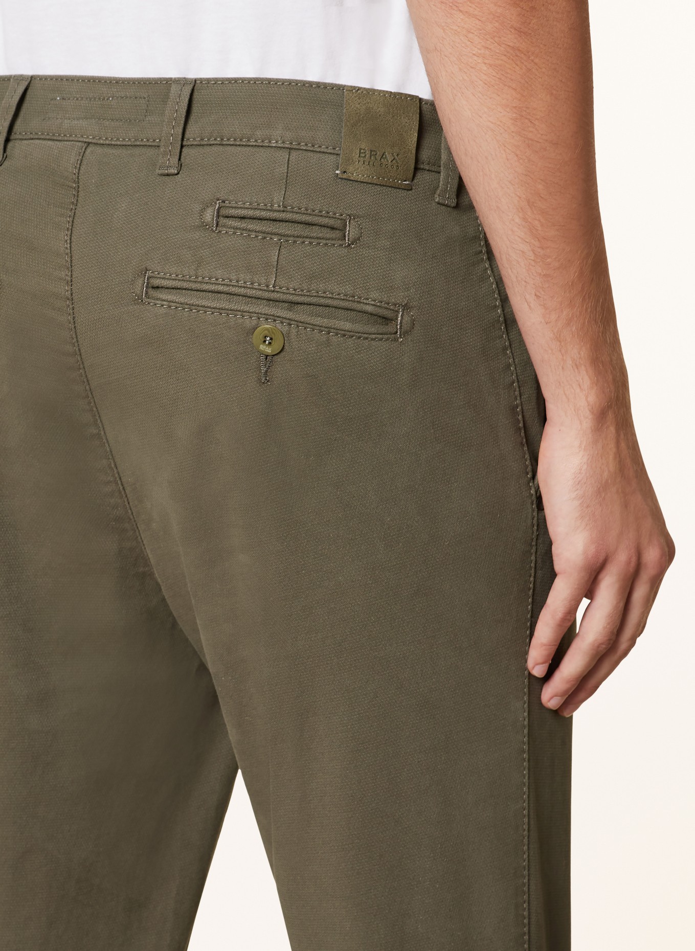 BRAX Chino FABIO IN Modern Fit, Farbe: 33 OLIVE (Bild 6)