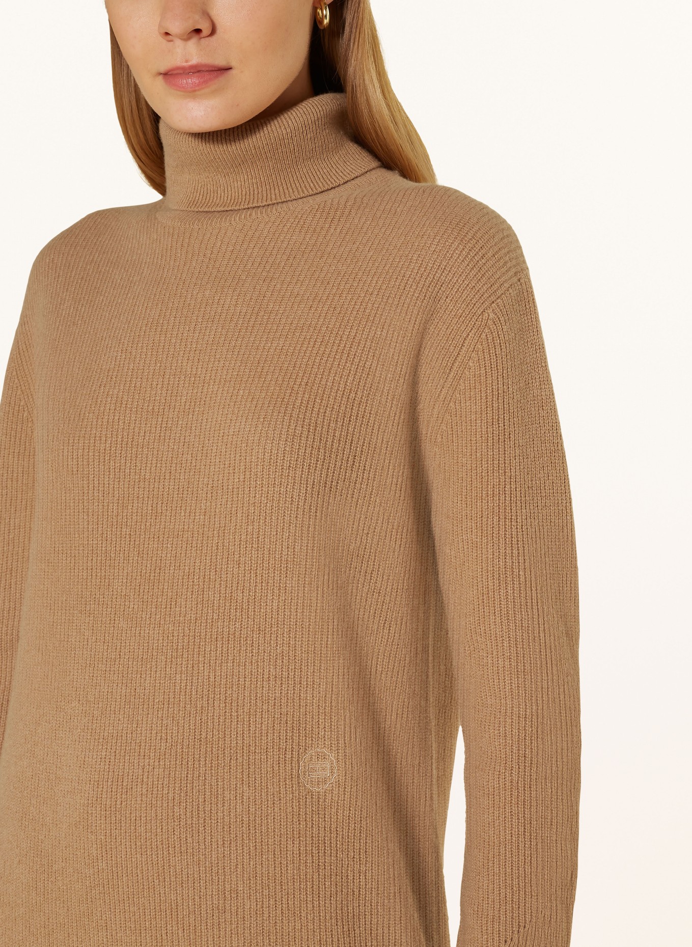 TOMMY HILFIGER Sukienka z dzianiny: CAMELOWY