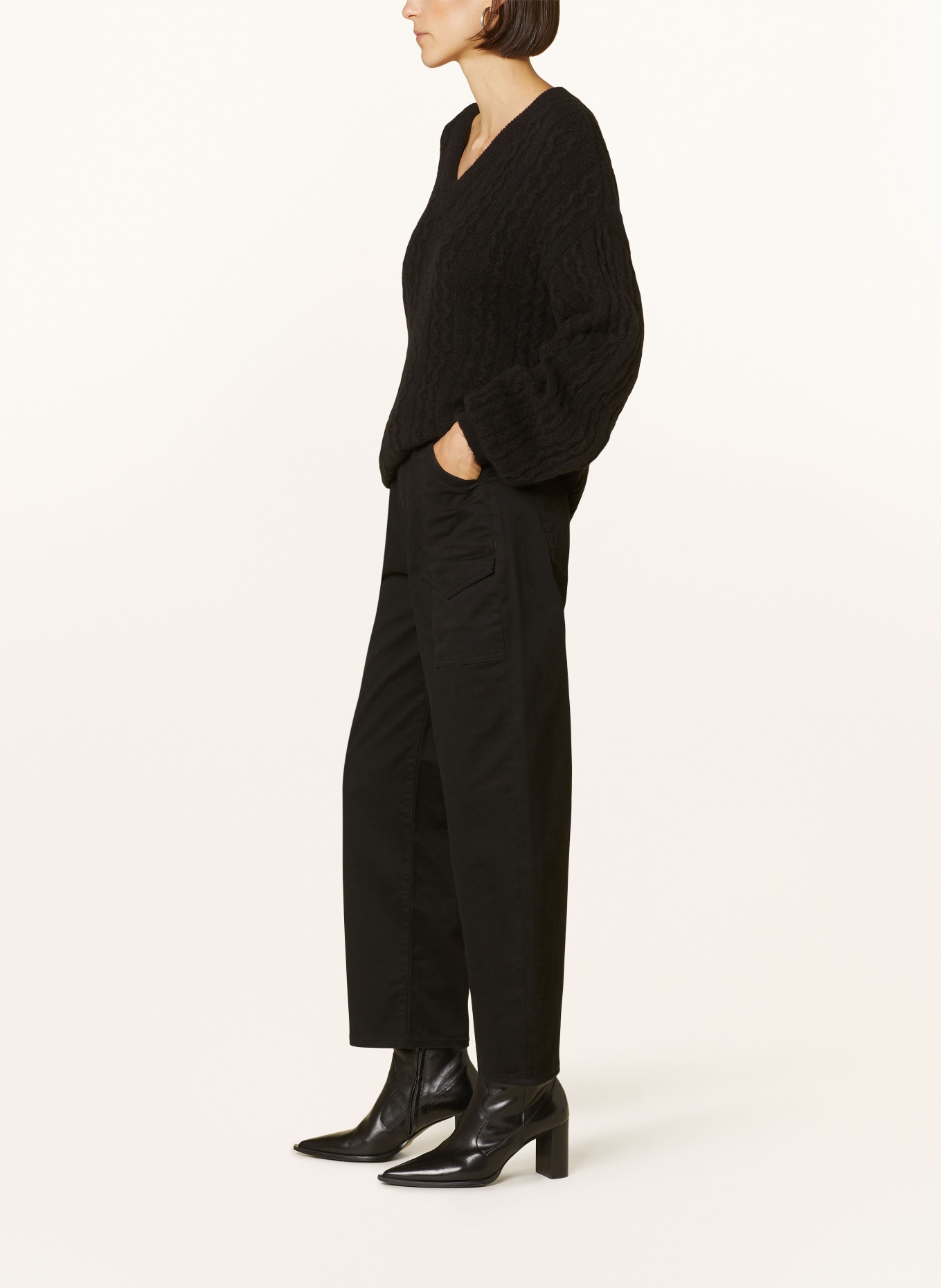 ELIAS RUMELIS 7/8 trousers ERRAISSA, Color: BLACK (Image 4)