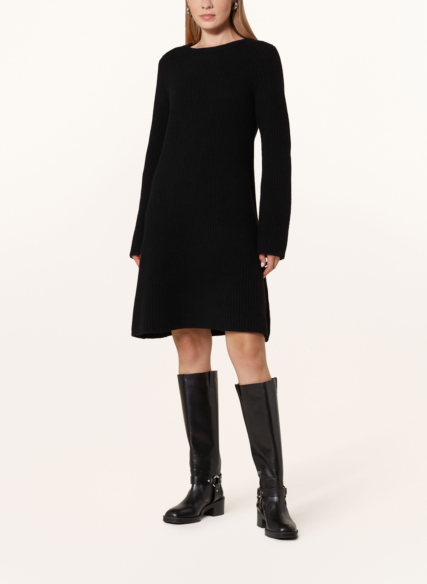 FrogBox Pletené šaty: ČERNÁ