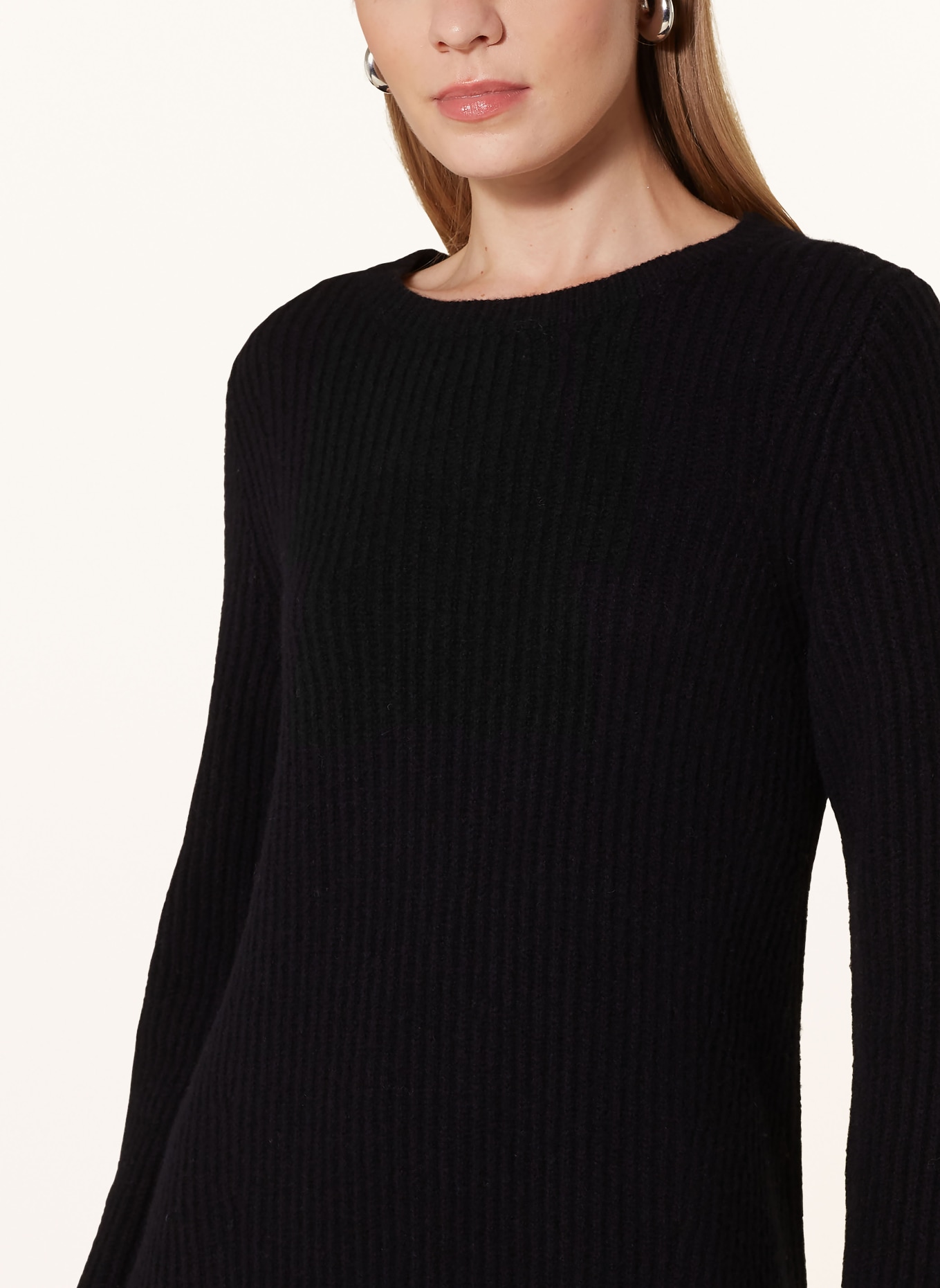 FrogBox Pletené šaty: ČERNÁ