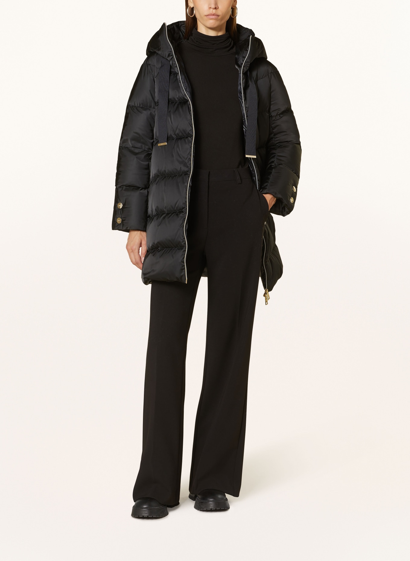 HERNO Daunenmantel: SCHWARZ