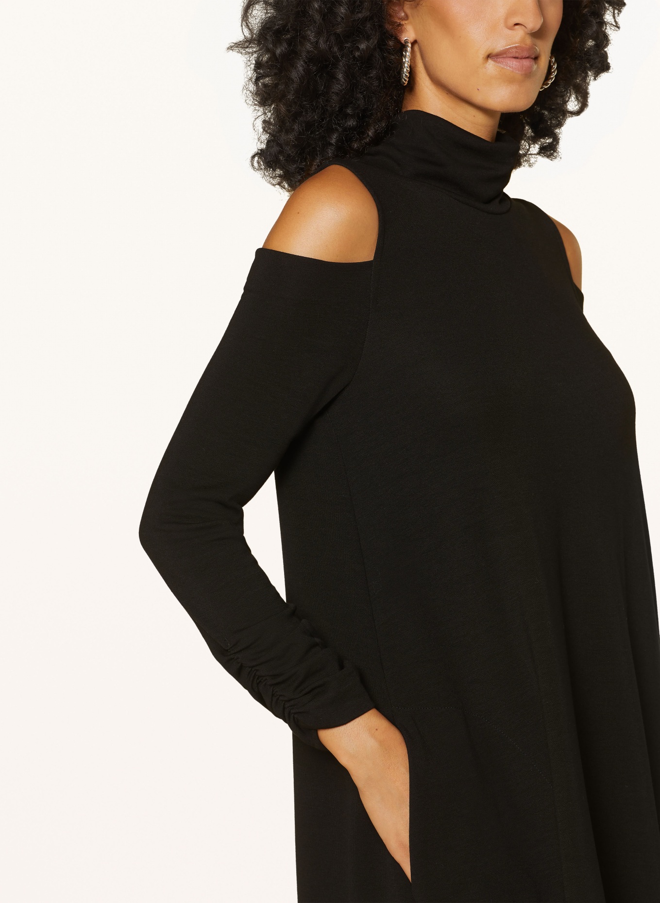 Ana Alcazar Cold shoulder dress in jersey in black