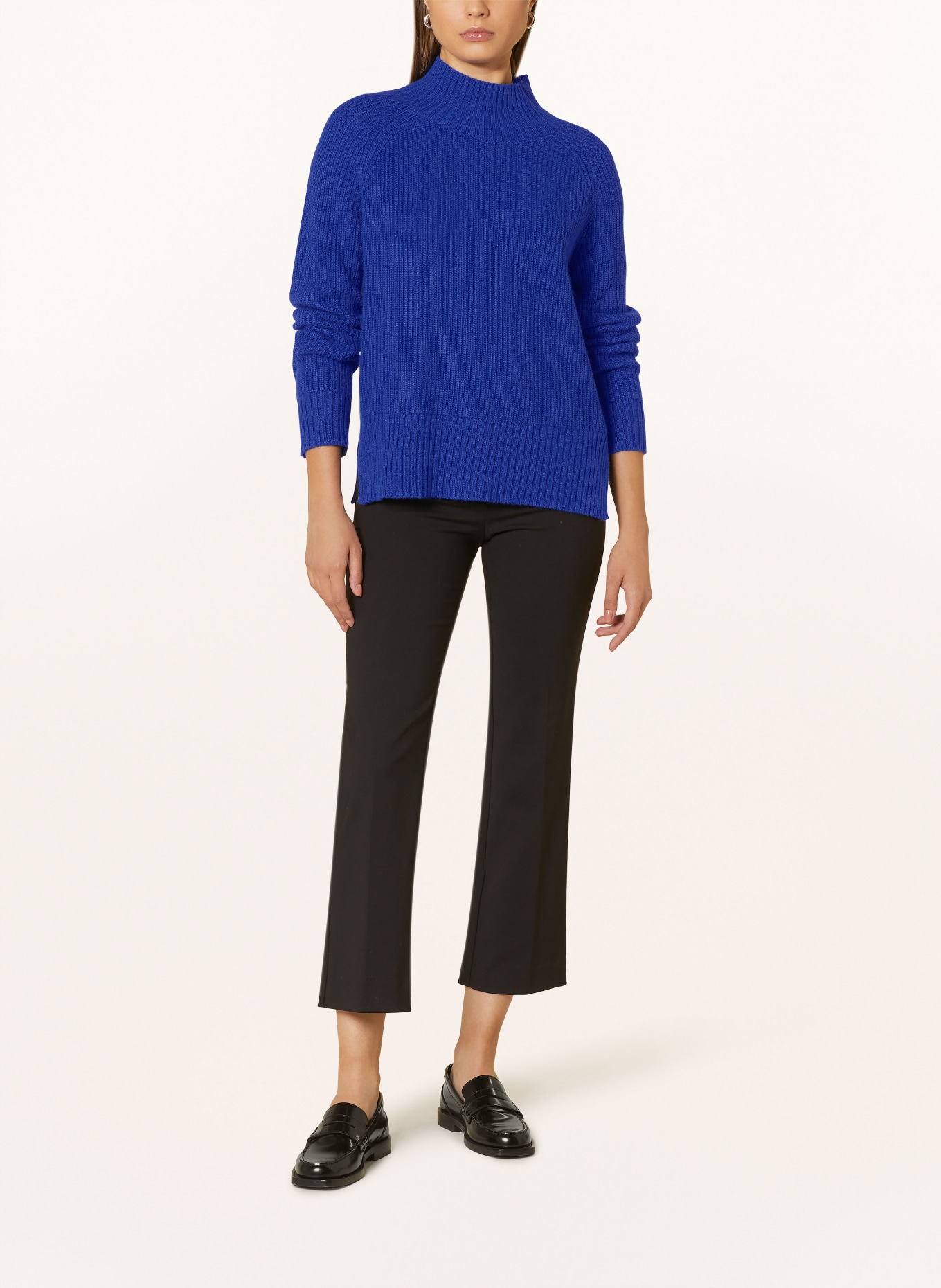 darling harbour pull: ROYALBLAU