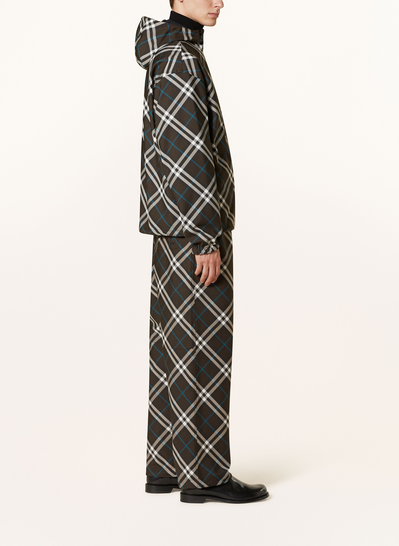 BURBERRY Jacke: SCHWARZ/ WEISS/ PETROL