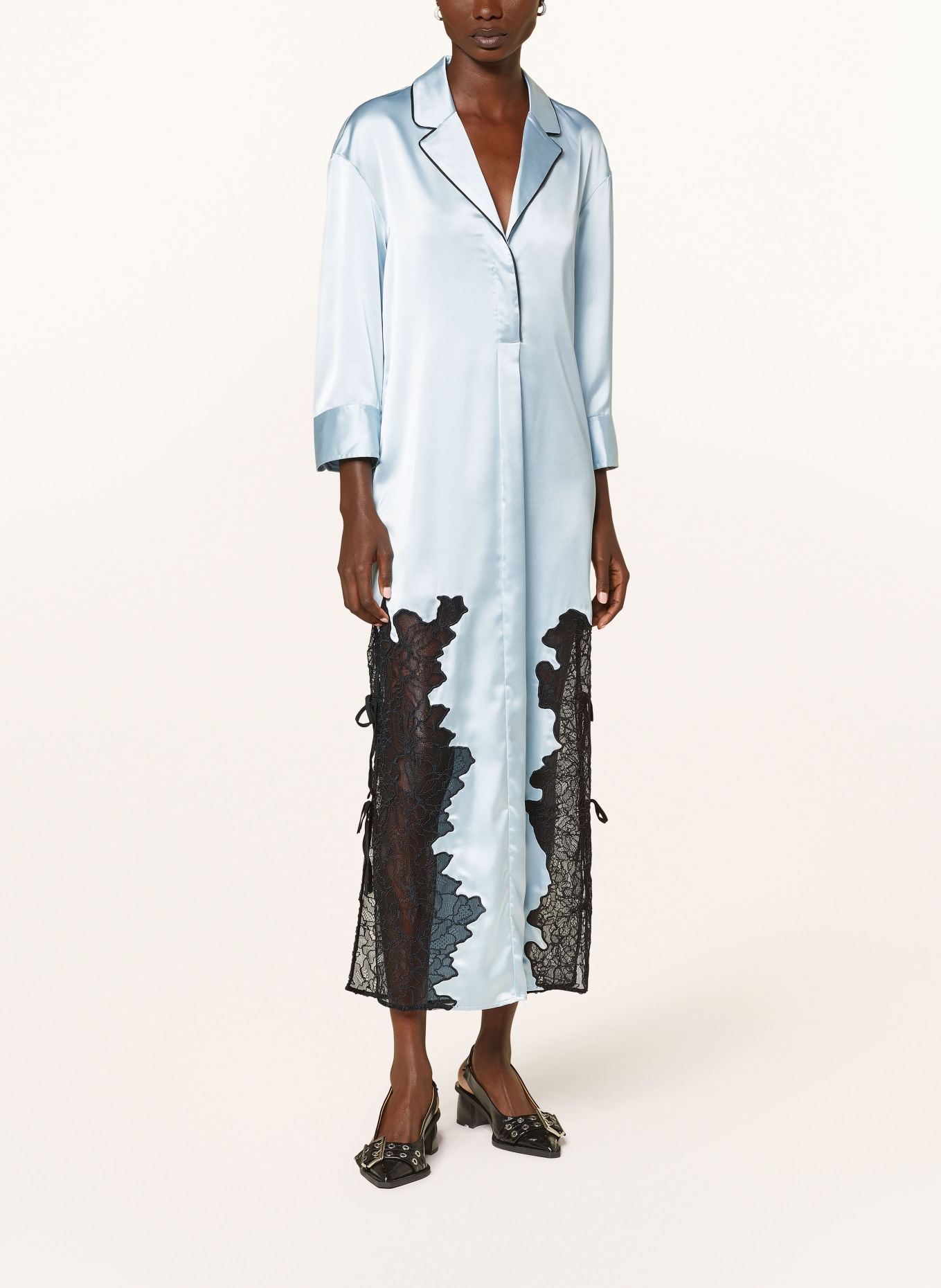 GANNI Satinkleid mit 3/4-Arm und Spitze: BLAUGRAU / SCHWARZ