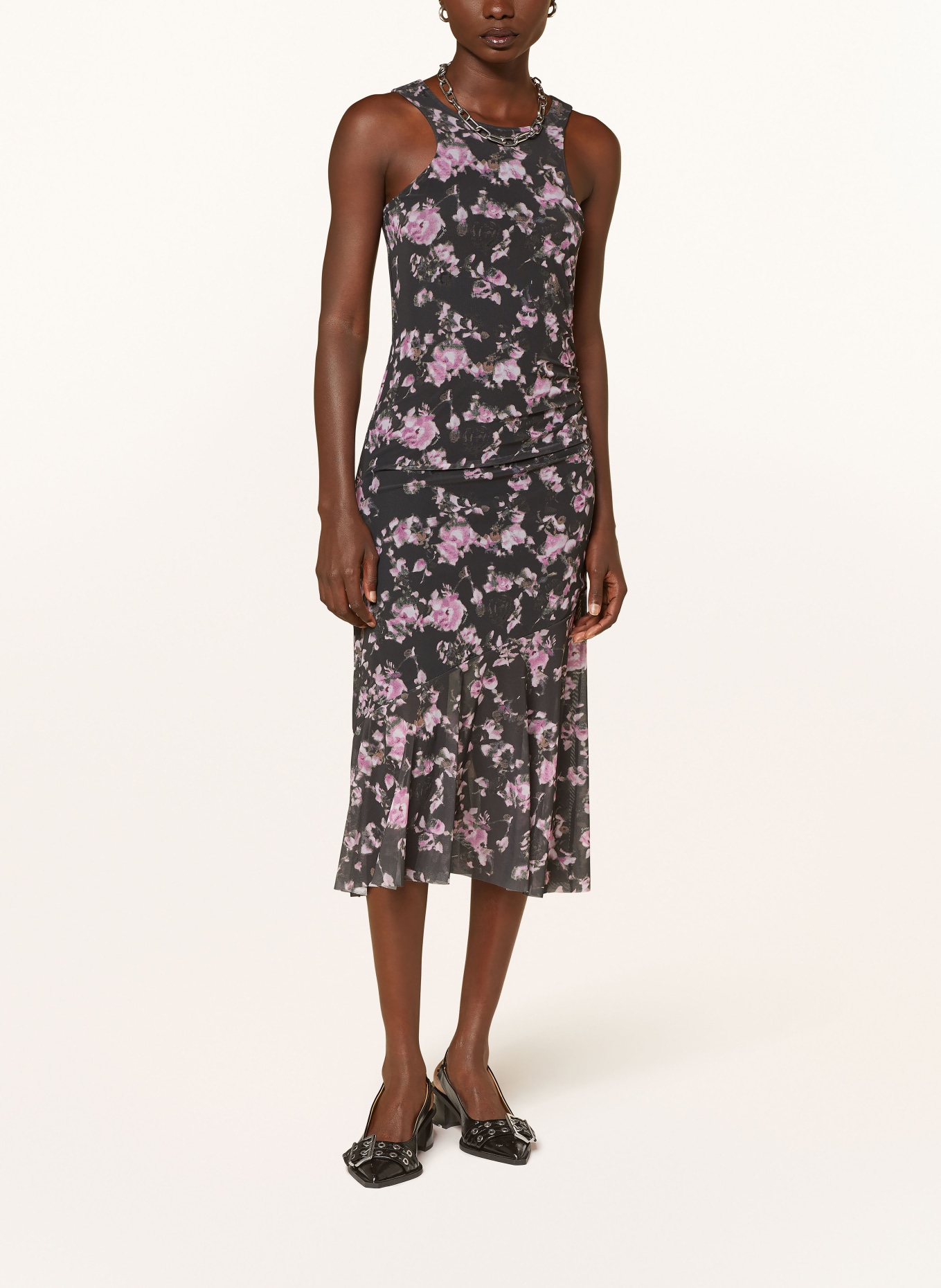 GANNI Šaty ze síťoviny: TMAVĚ ŠEDÁ / RŮŽOVÁ / TMAVĚ ZELENÁ