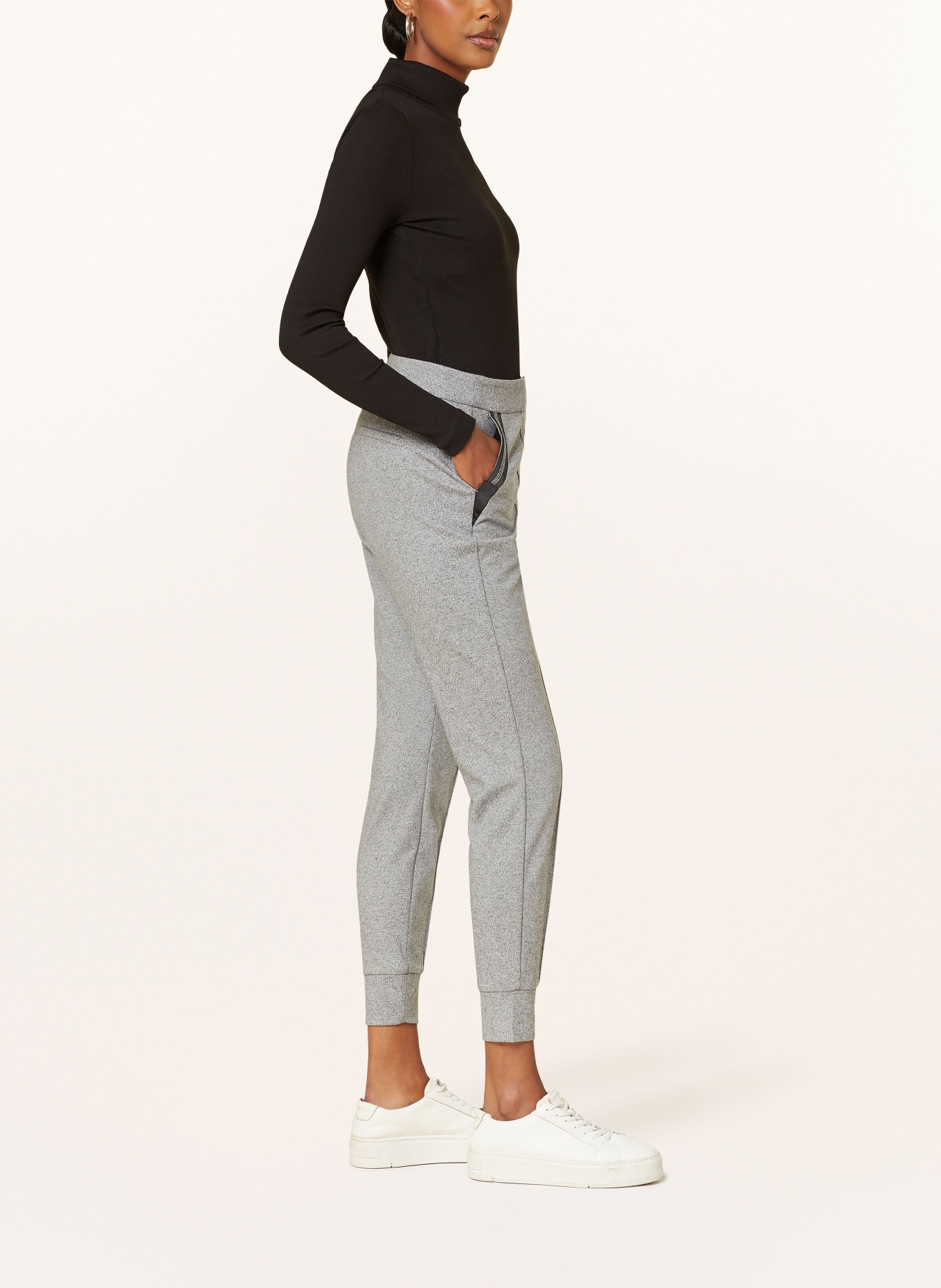 SPORTALM Trousers in jogger style with decorative gems, Color: LIGHT GRAY (Image 4)