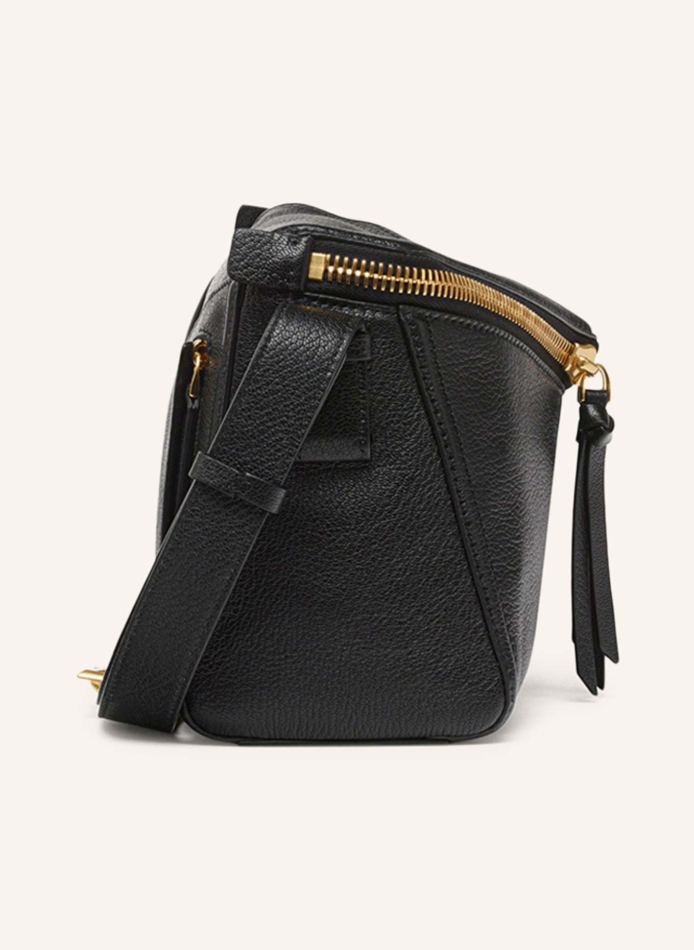 MCM Umhängetasche DIAMANT 3D: SCHWARZ