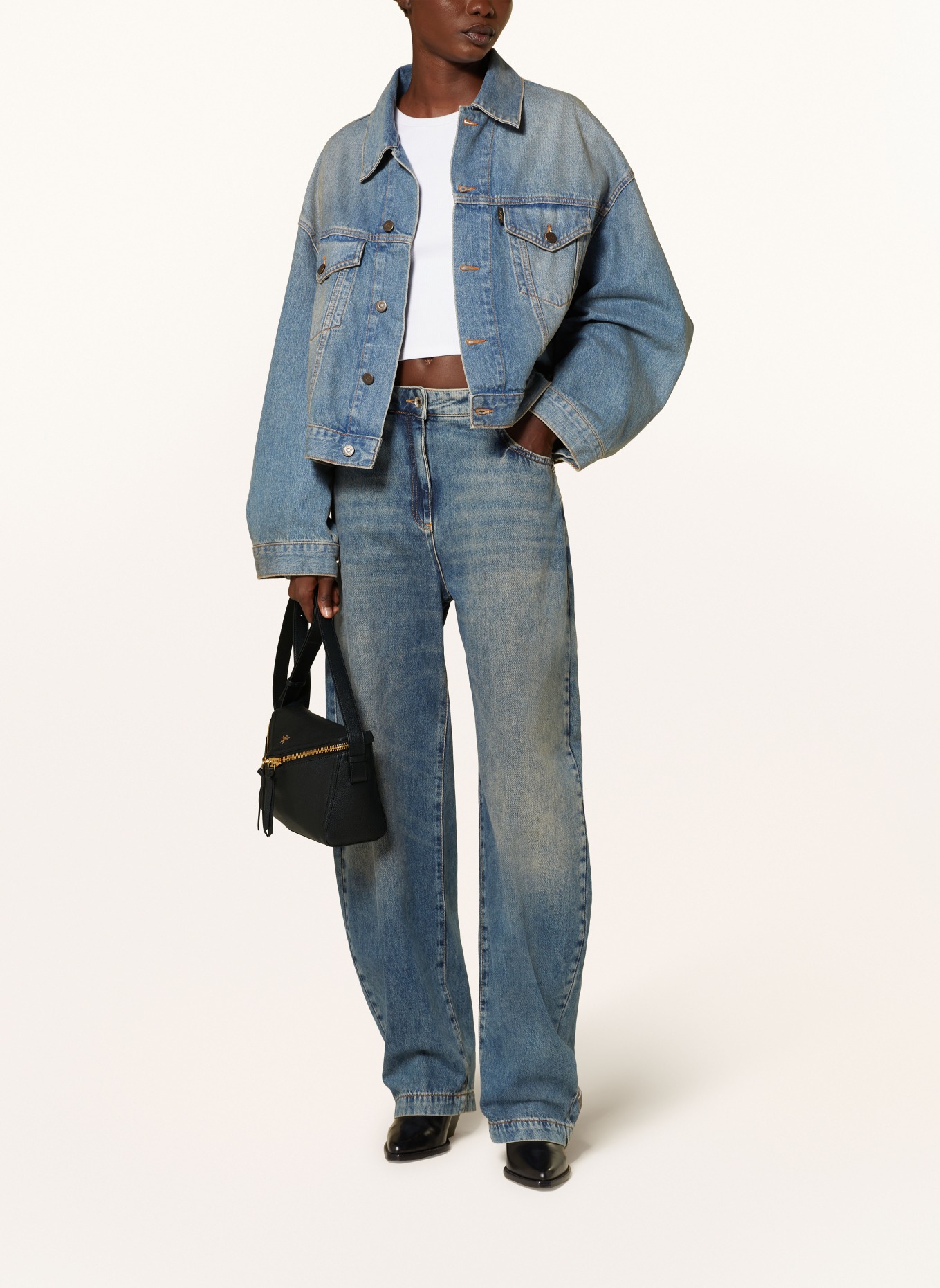 MCM Umhängetasche DIAMANT 3D: SCHWARZ