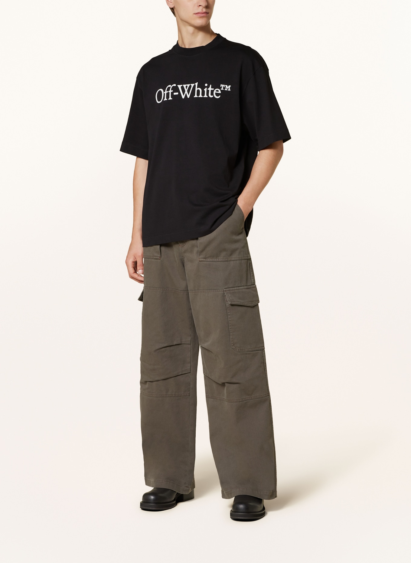 Off-White ホワイト Big Bookish Skate Tシャツ Off-White T-shirt BIG BOOKISH SKATE kolor czarny