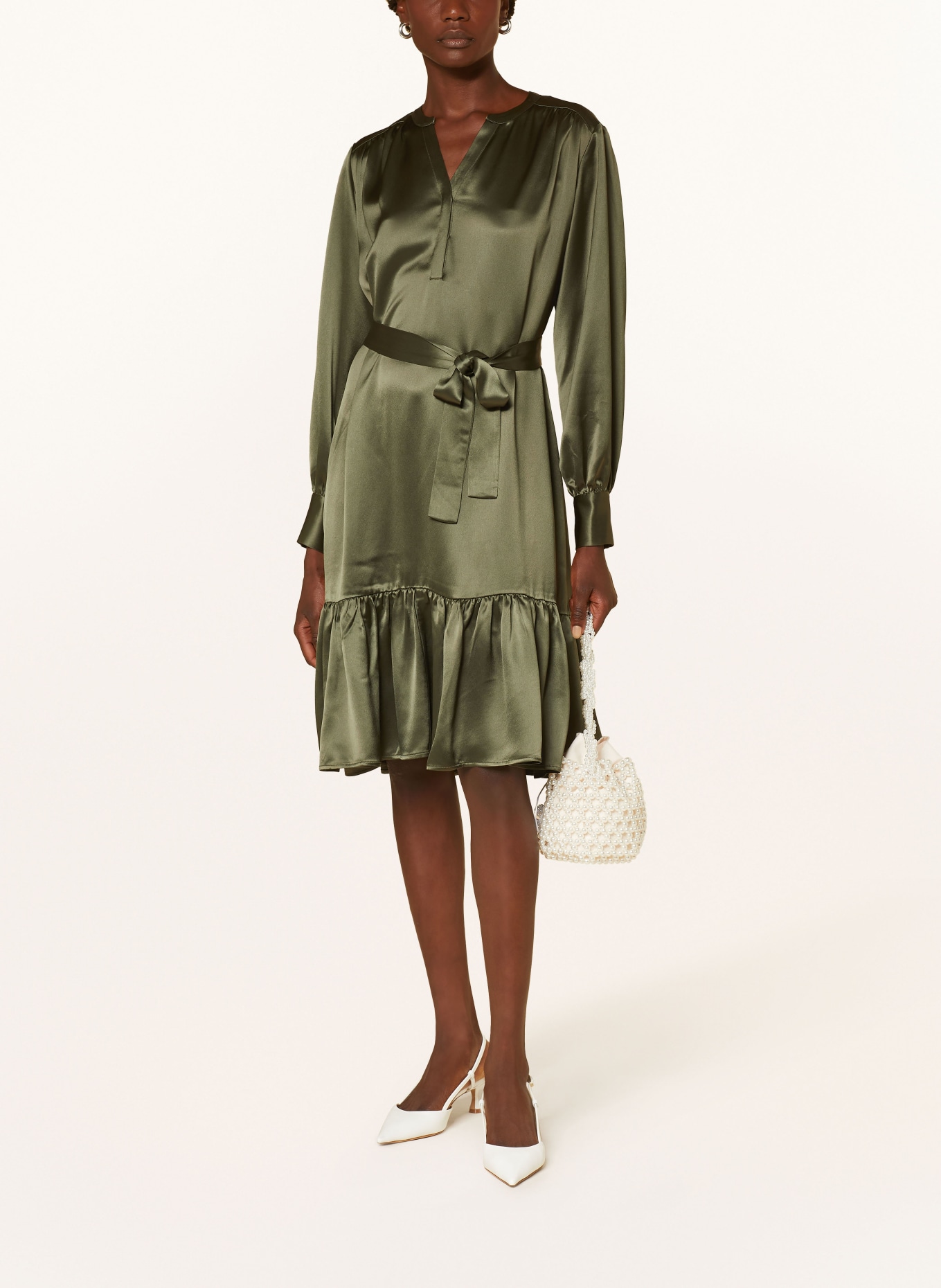 MRS & HUGS Satinkleid: OLIV