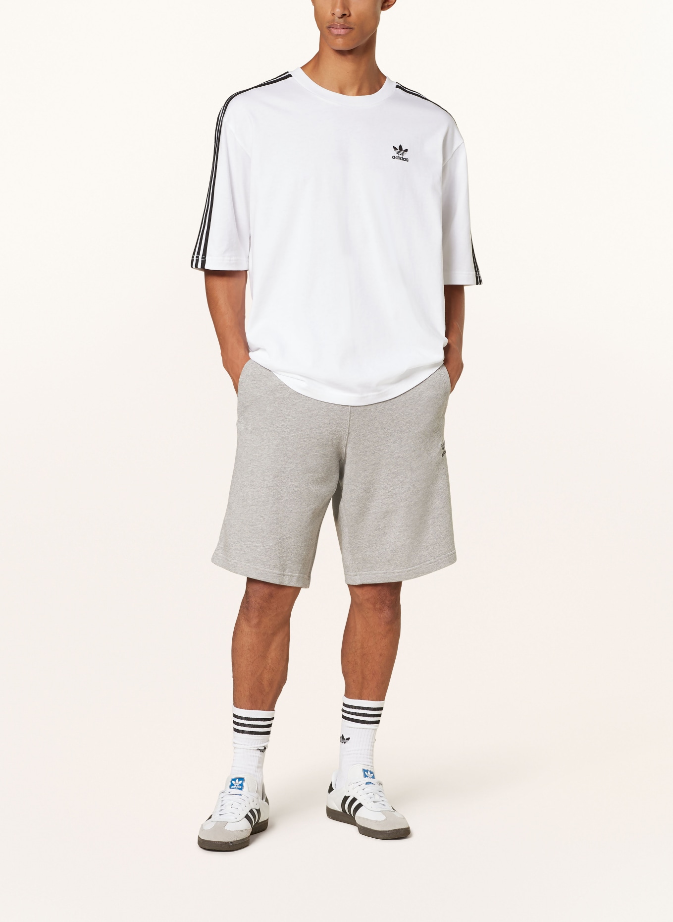 adidas Originals Sweatshorts ESSENTIALS, Farbe: GRAU (Bild 2)