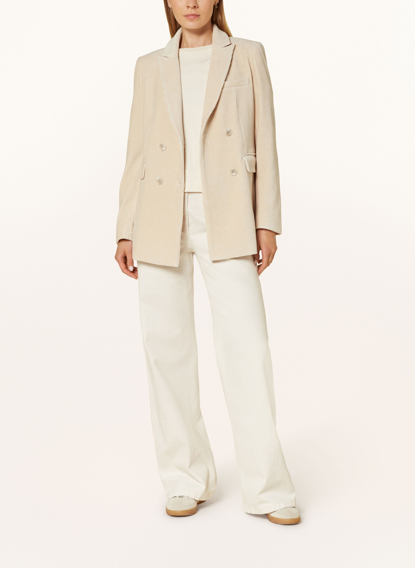 comma casual identity Nickiblazer: CREME