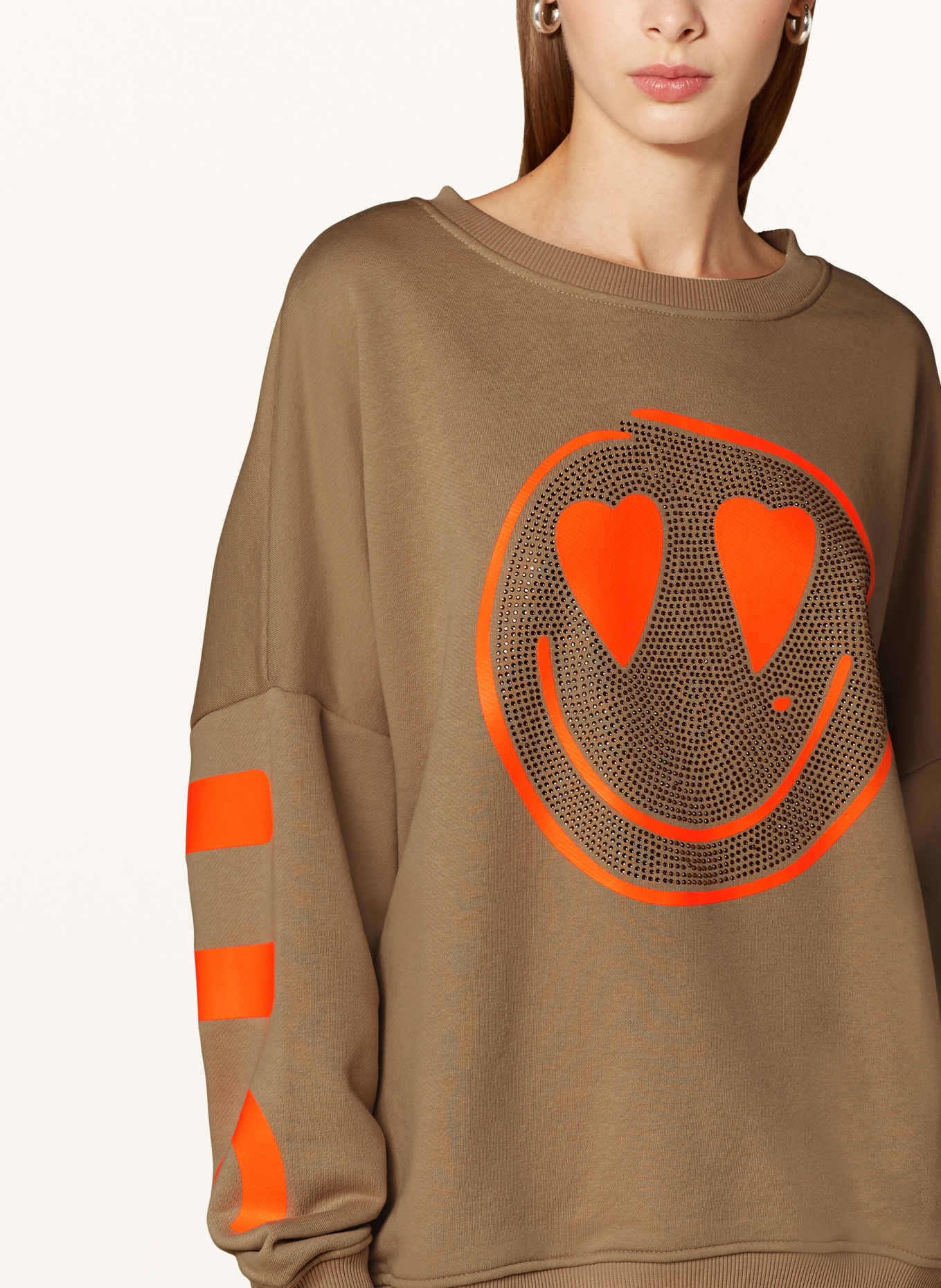 Bright orange sweatshirt outlet