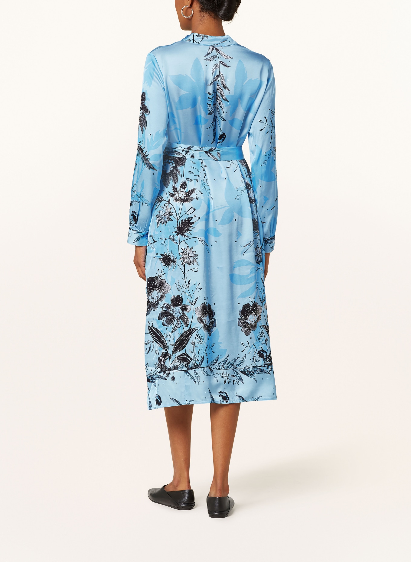 miss goodlife Satin dress: BLACK / LIGHT BLUE