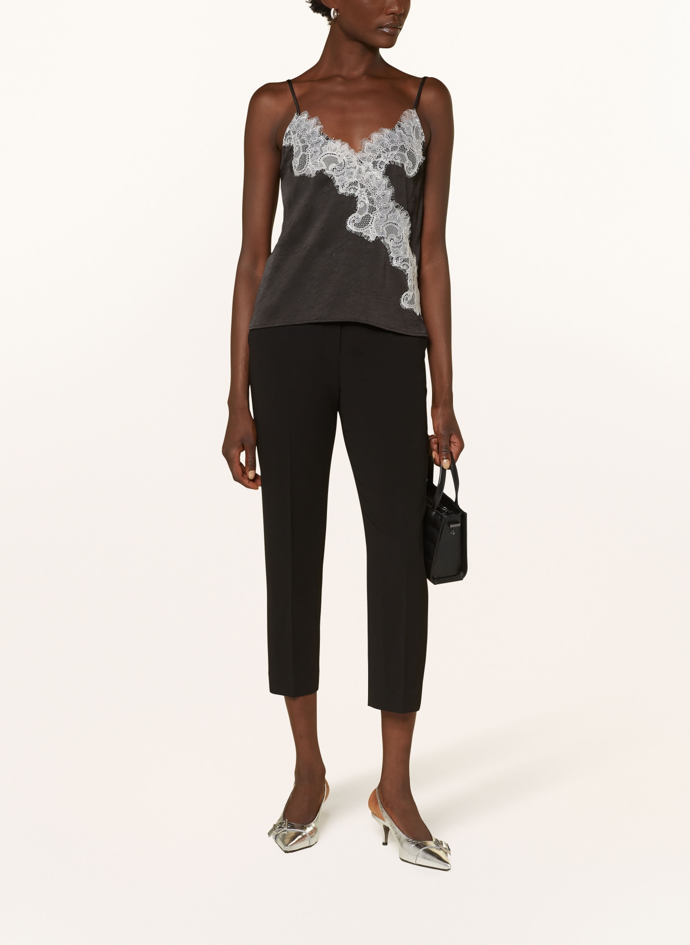 BAUM UND PFERDGARTEN Top MABELLE mit Spitze: SCHWARZ / WEISS