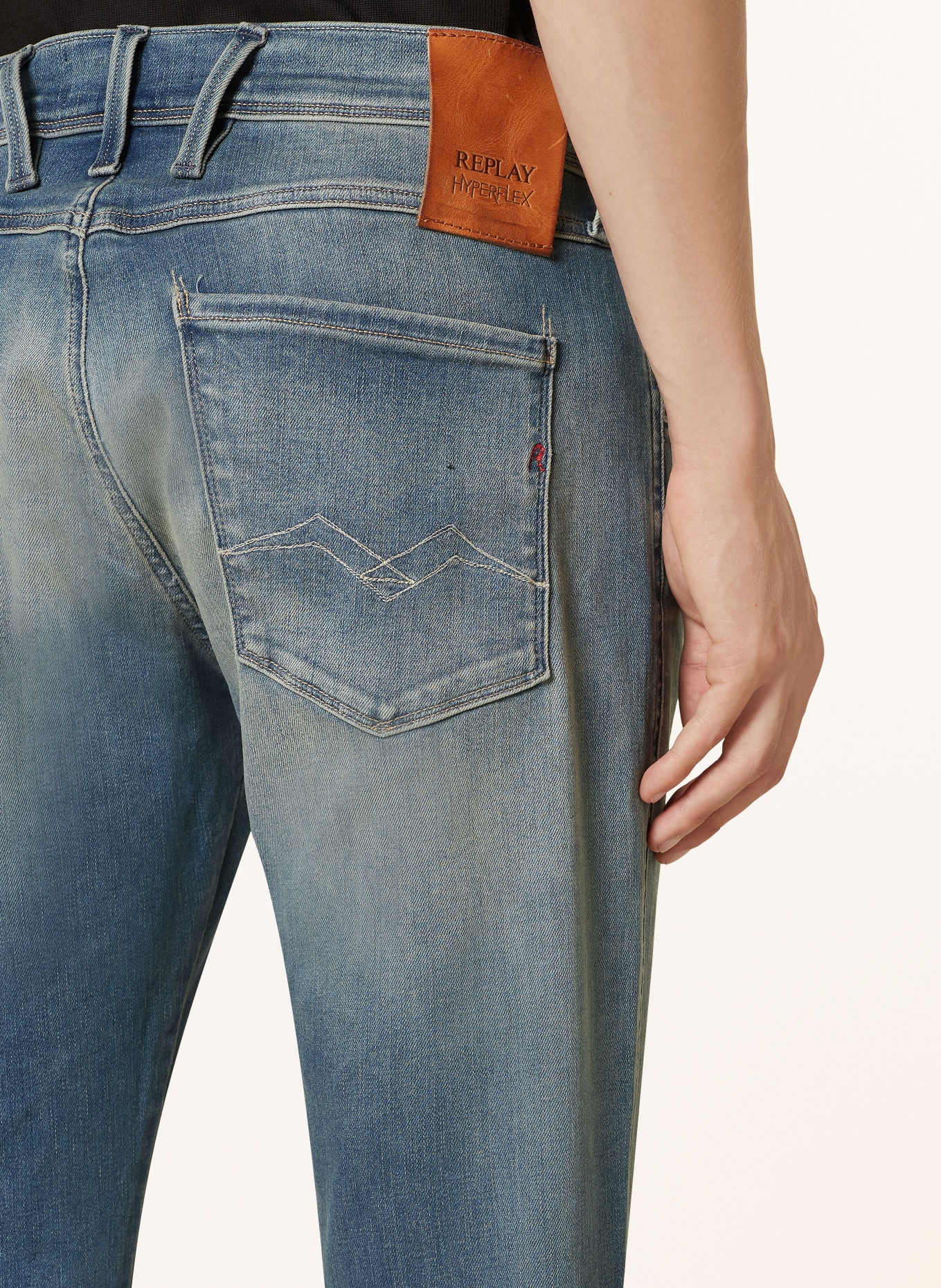 REPLAY Jeans ANBASS Slim Fit, Farbe: 009 MEDIUM BLUE (Bild 6)