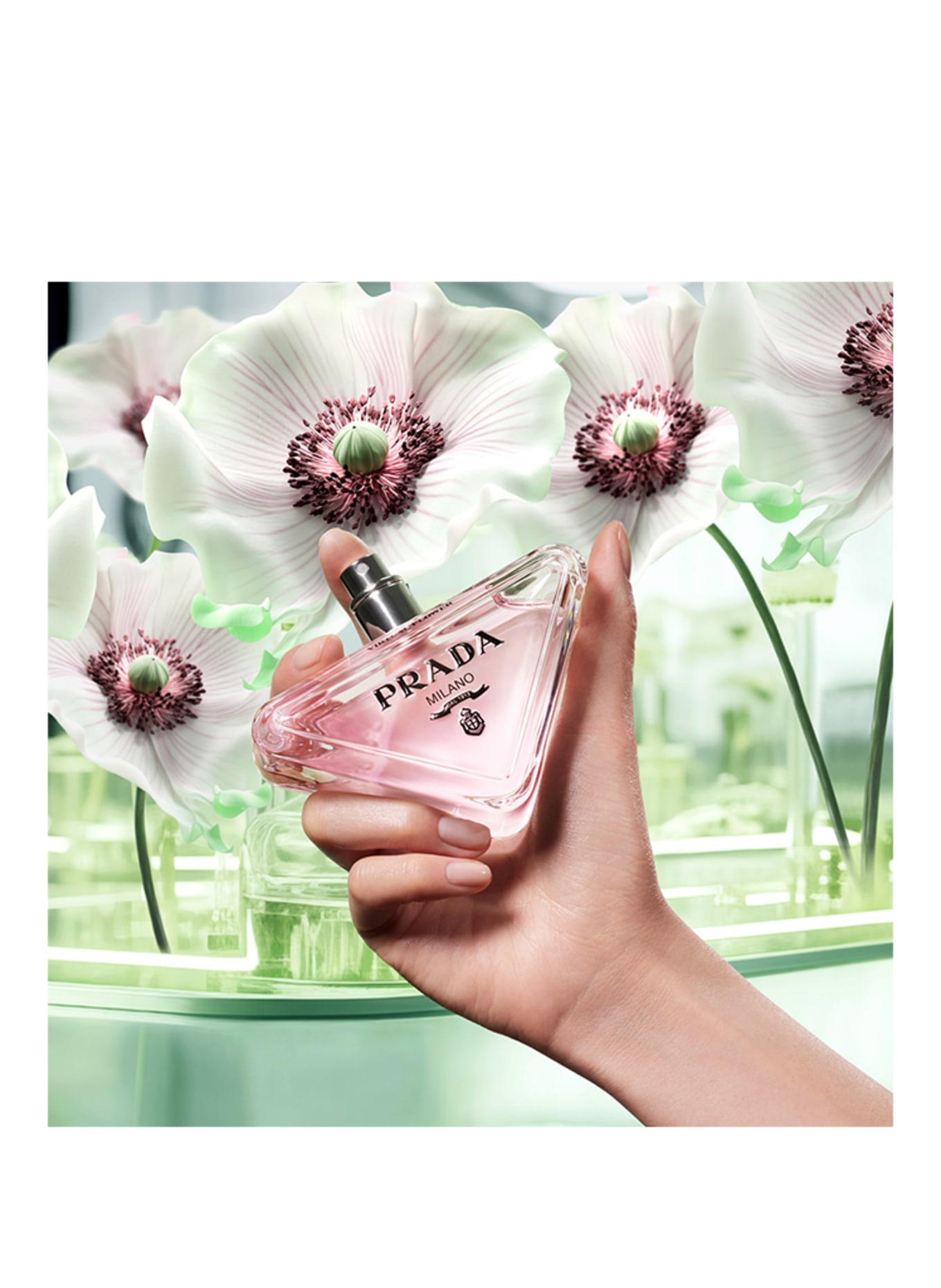 PRADA Parfums Fleur virtuelle paradoxale
