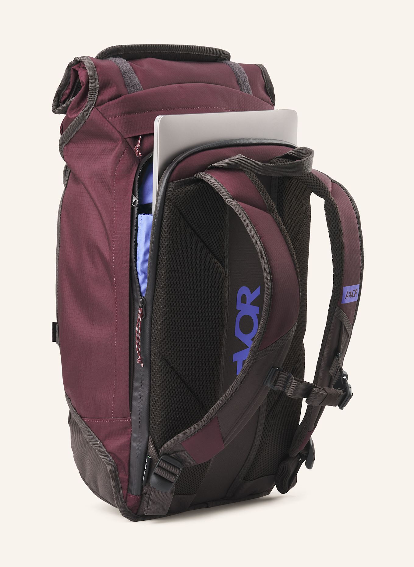 AEVOR Plecak TRIP PACK 26 l z kieszenią na laptop: CIEMNOCZERWONY / CIEMNOBRĄZOWY