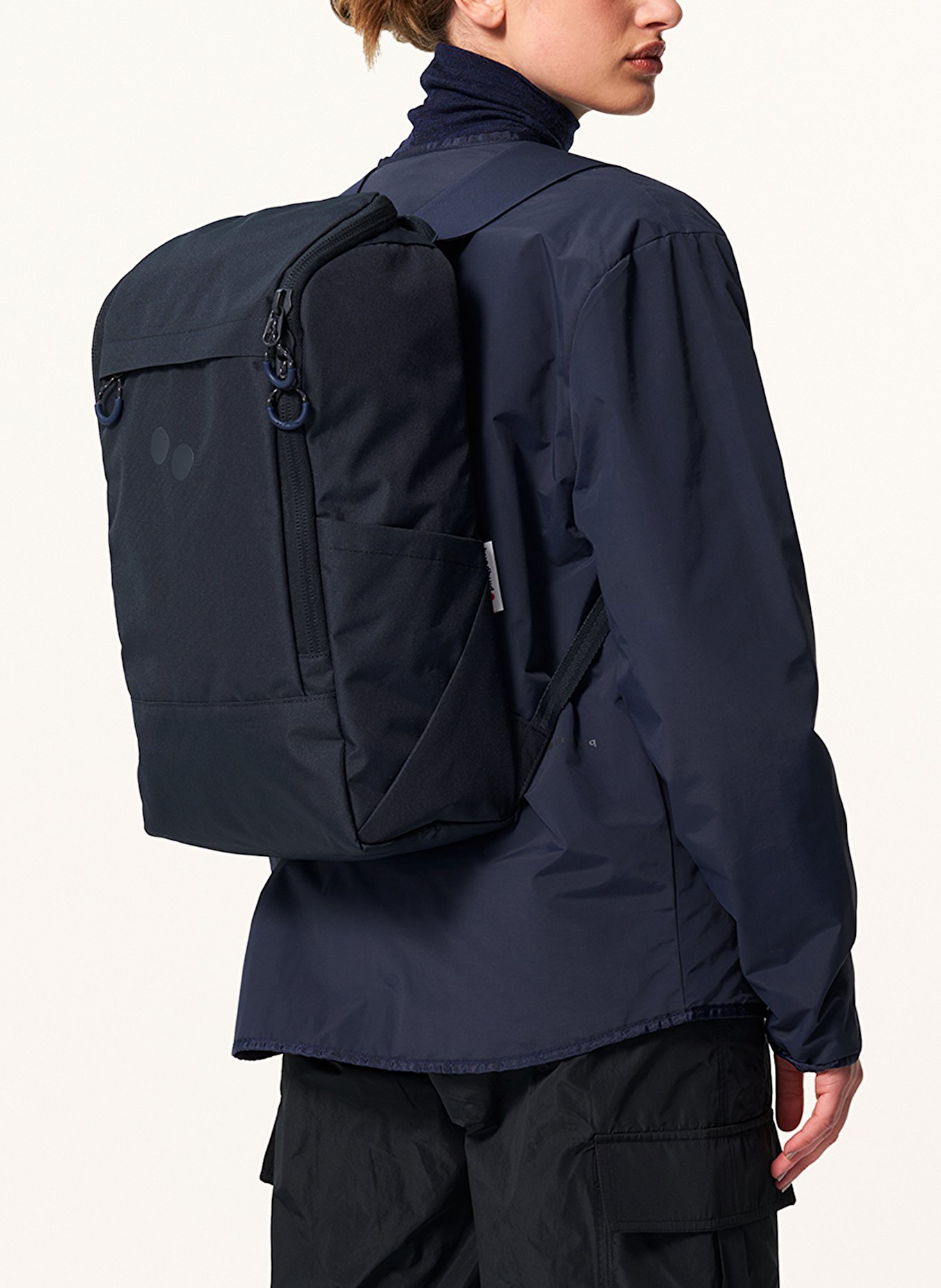 pinqponq Rucksack PURIK 21 l mit Laptop-Fach: DUNKELBLAU