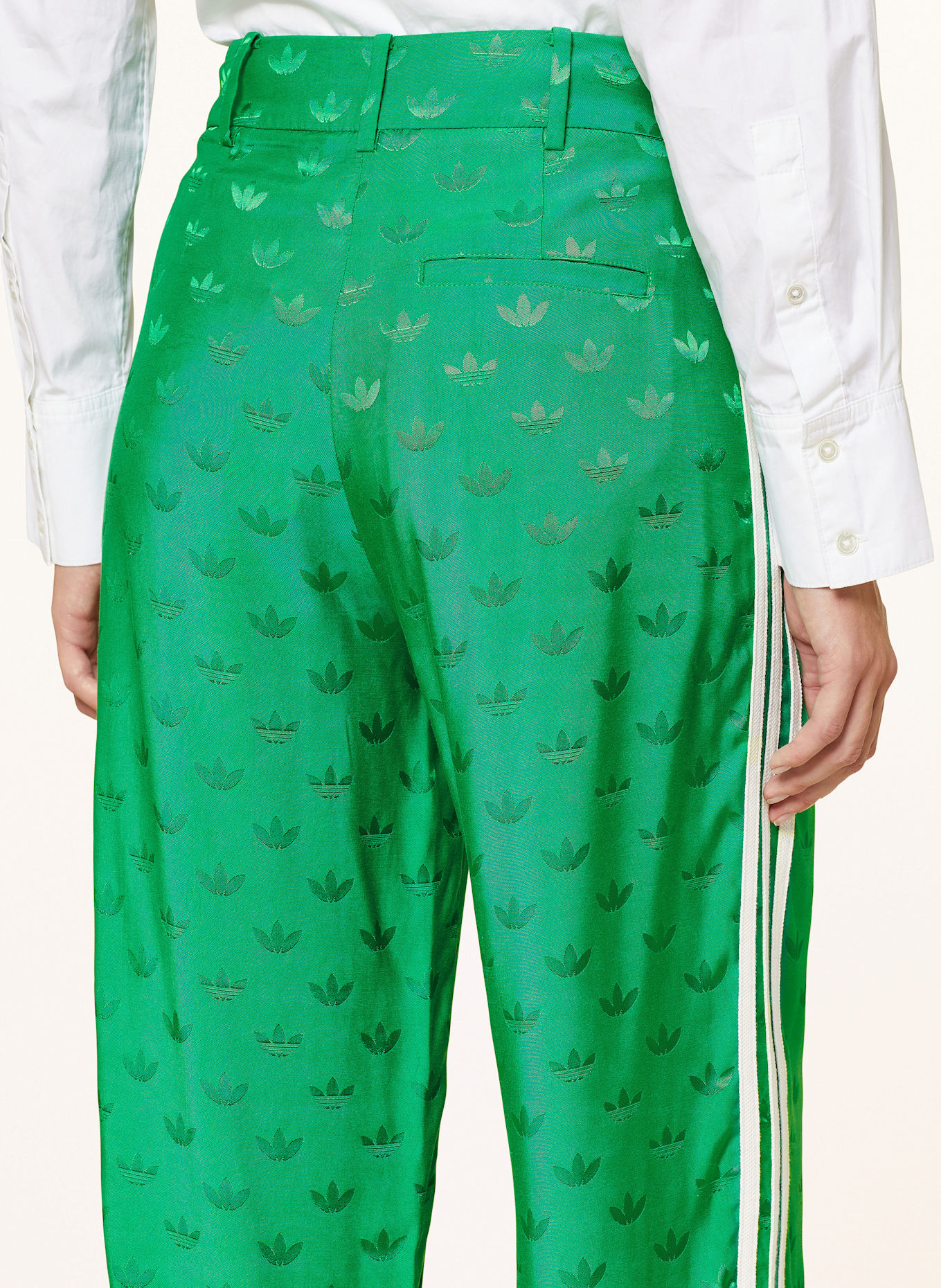 adidas Originals Jacquard Hose in grun weiss