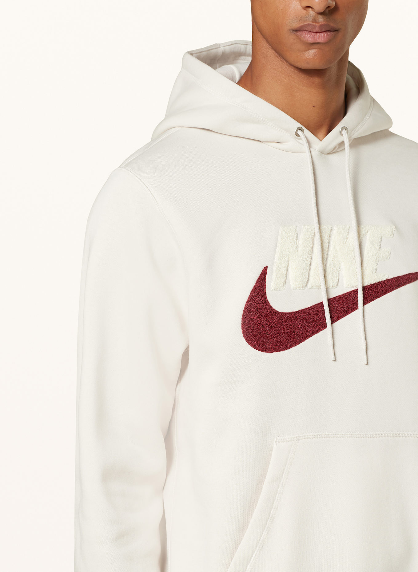 Nike Hoodie CLUB in cream dark red