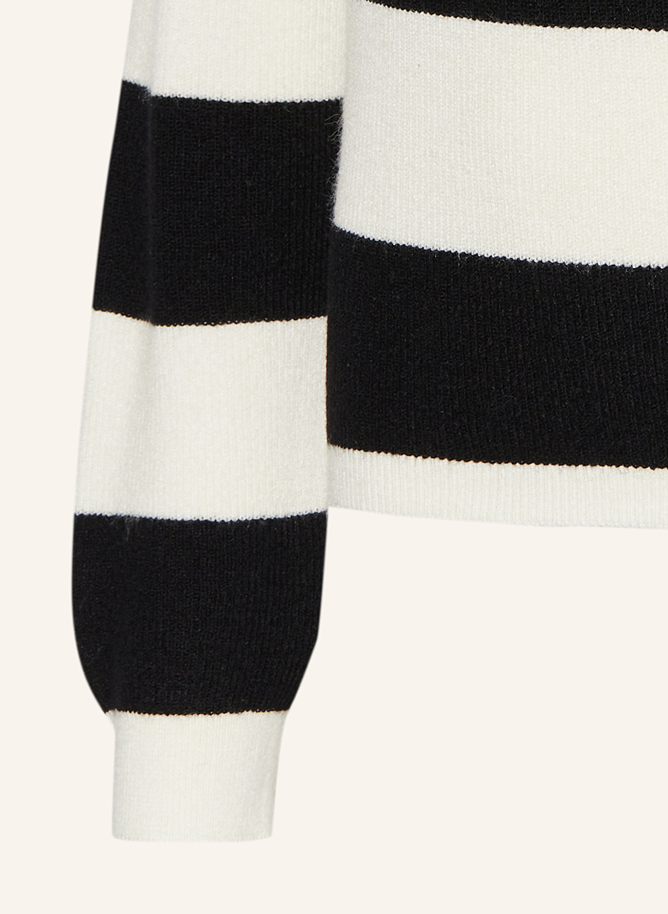 ONLY Svetr: BÍLÁ / ČERNÁ