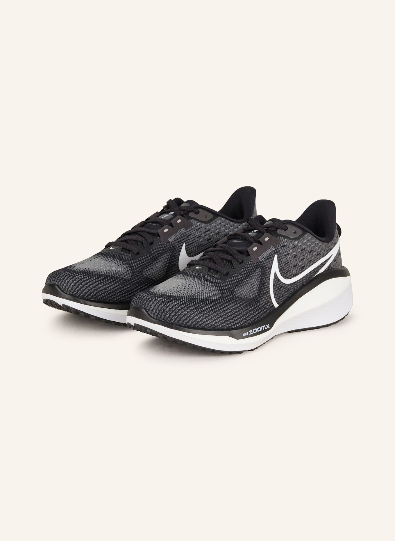 Nike Laufschuhe VOMERO 17: SCHWARZ / GRAU / WEISS