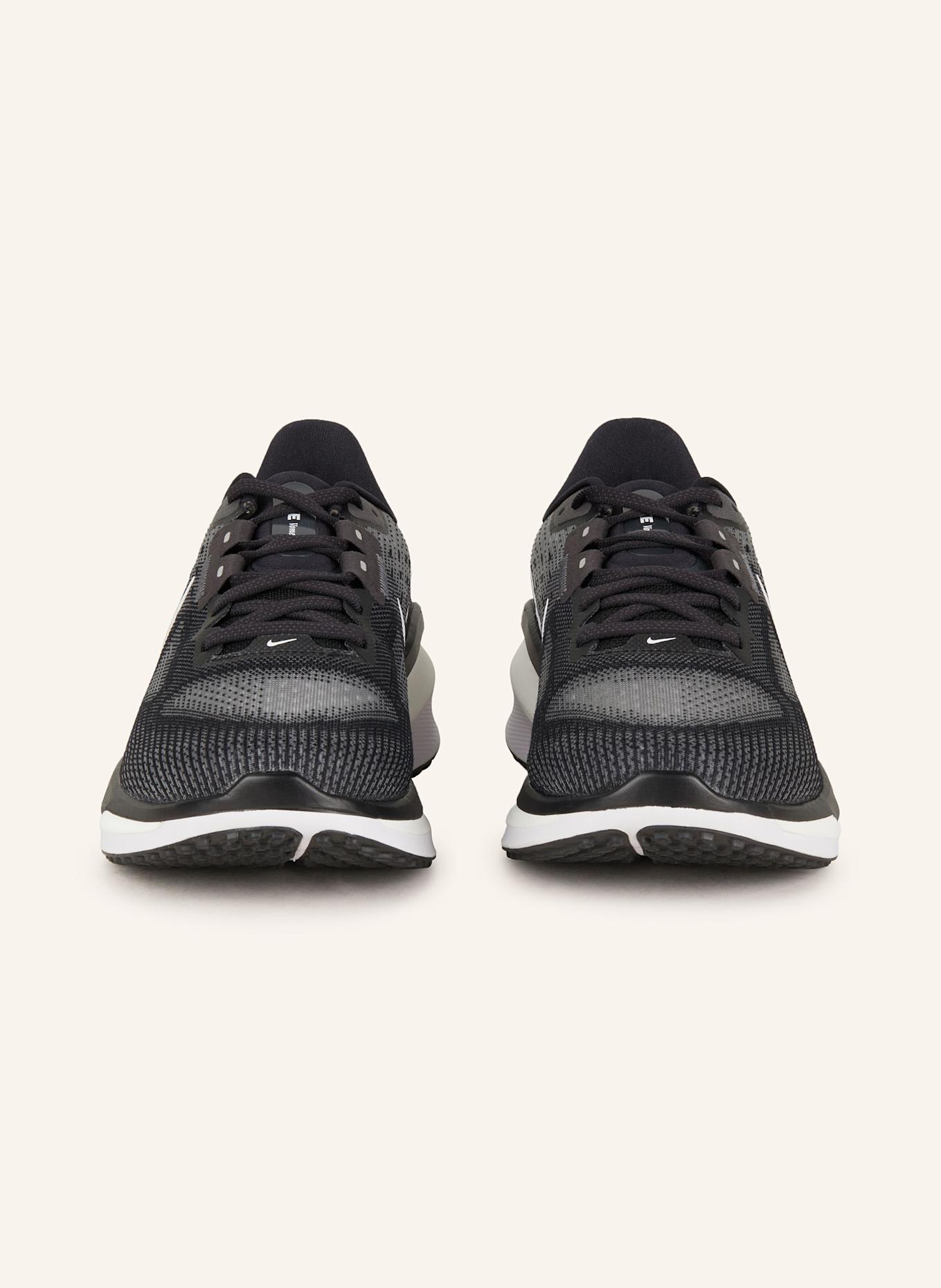 Nike Laufschuhe VOMERO 17: SCHWARZ / GRAU / WEISS