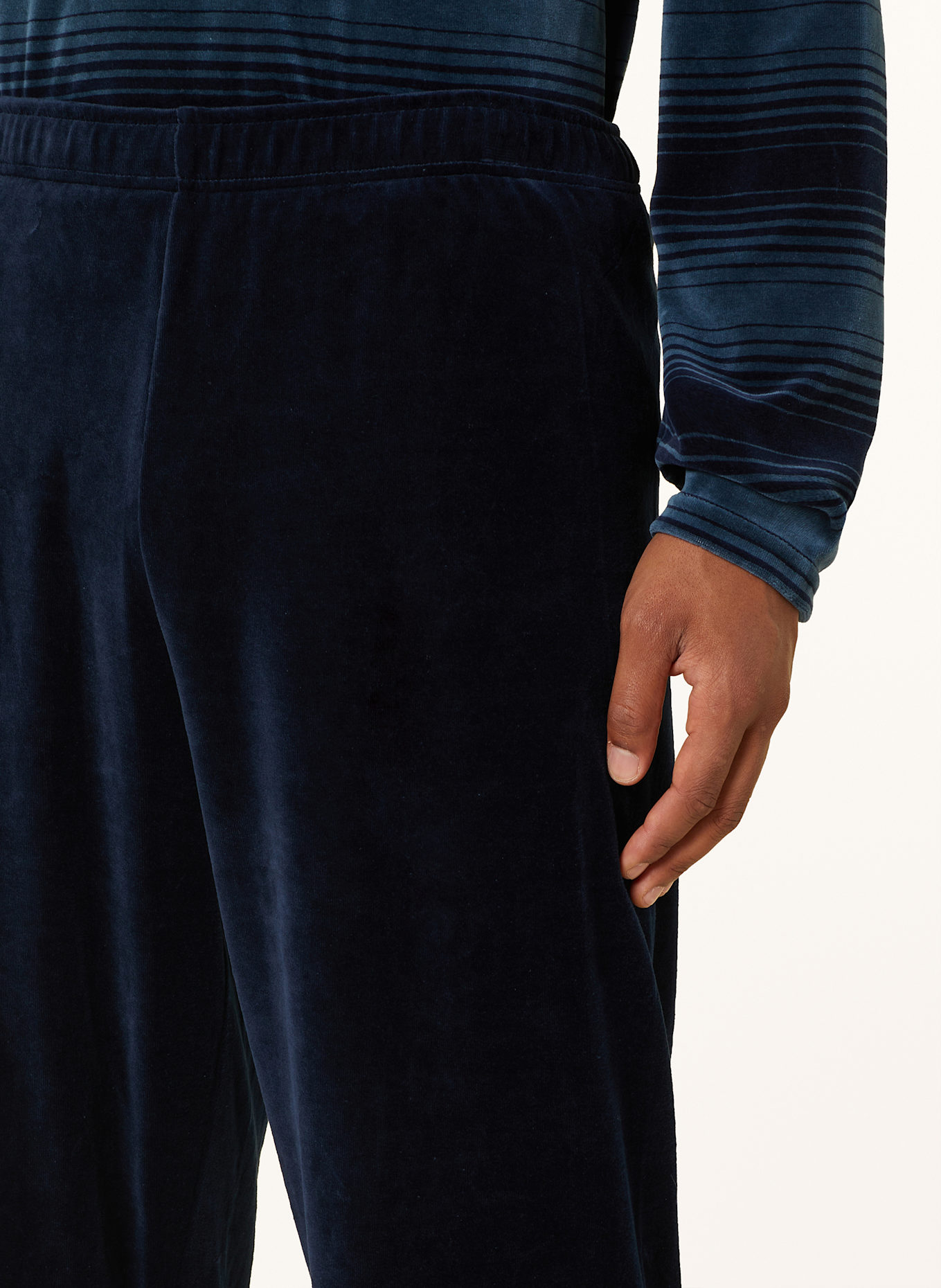 SCHIESSER Pyjama CASUAL NIGHTWEAR van velours: DONKERBLAUW / BLAUW