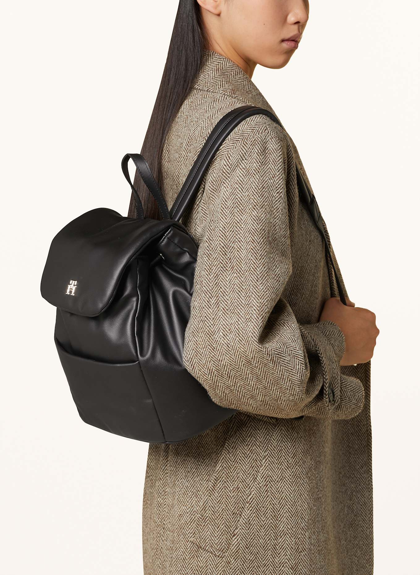 TOMMY HILFIGER Rucksack POPPY in schwarz