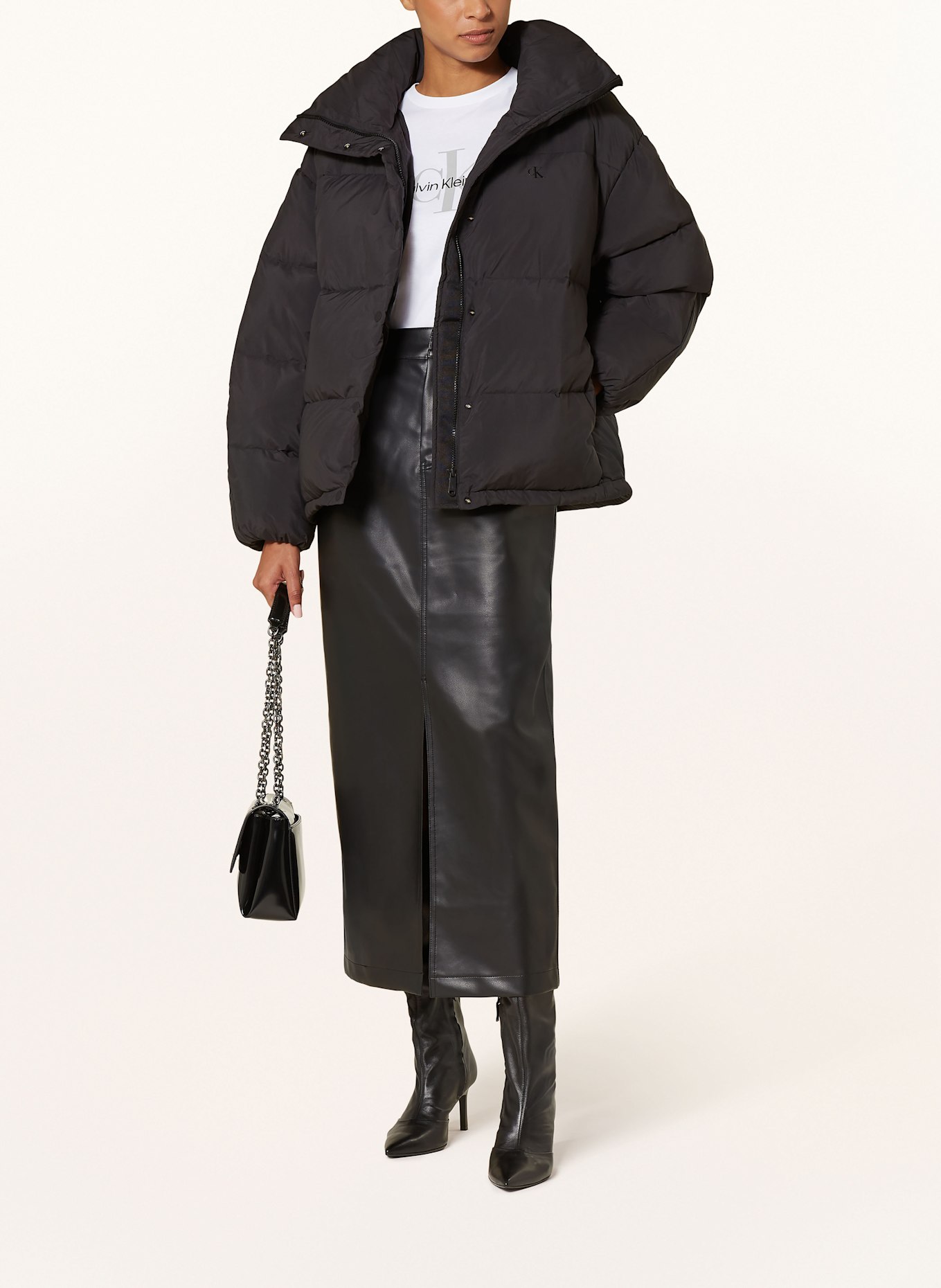 Bolsa Calvin Klein Logo Preta Down jacket, Color: BLACK (Image 2)