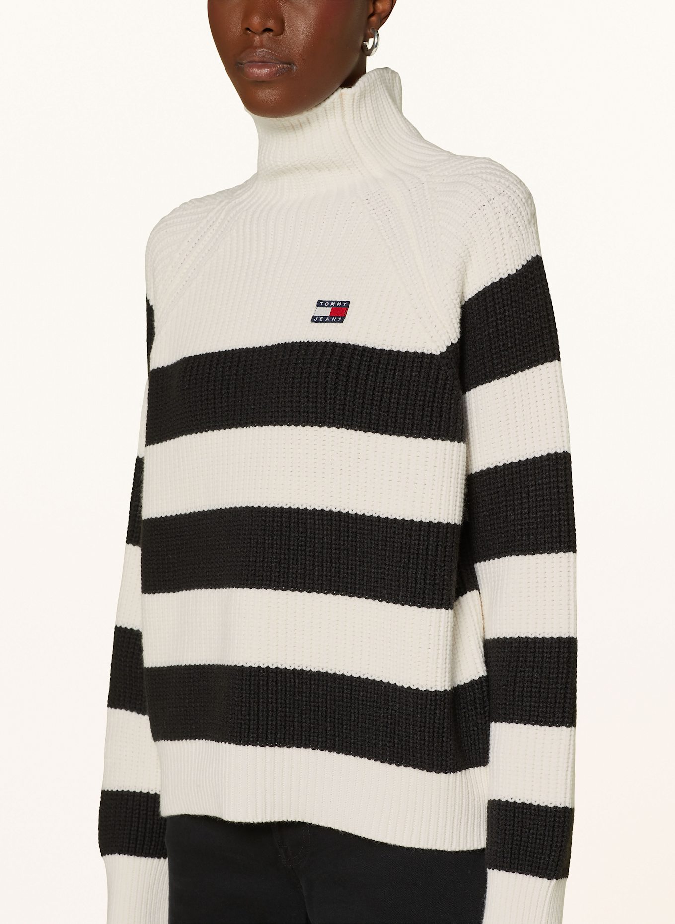 Black tommy jeans jumper store