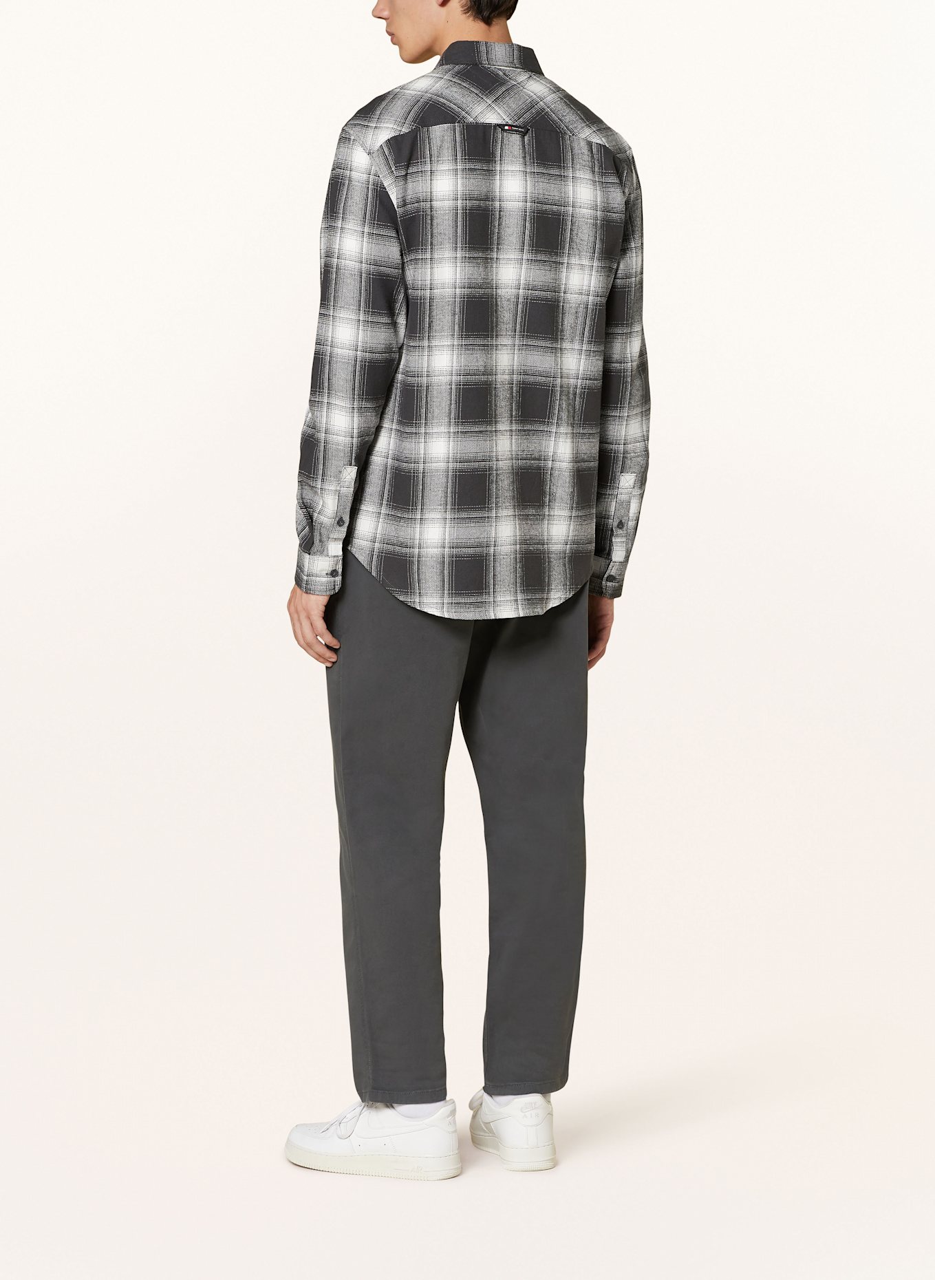 TOMMY JEANS Chino Relaxed Fit: DUNKELGRAU